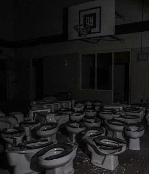 The backrooms toilet level PurpleAssault