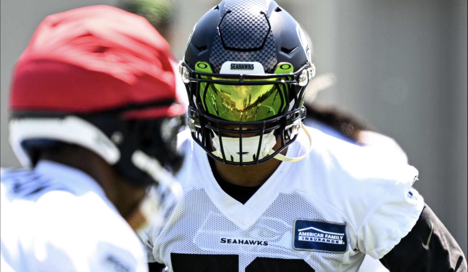 Just a cool picture of Jordan Brooks from OTAs; Go Hawks! r/Seahawks