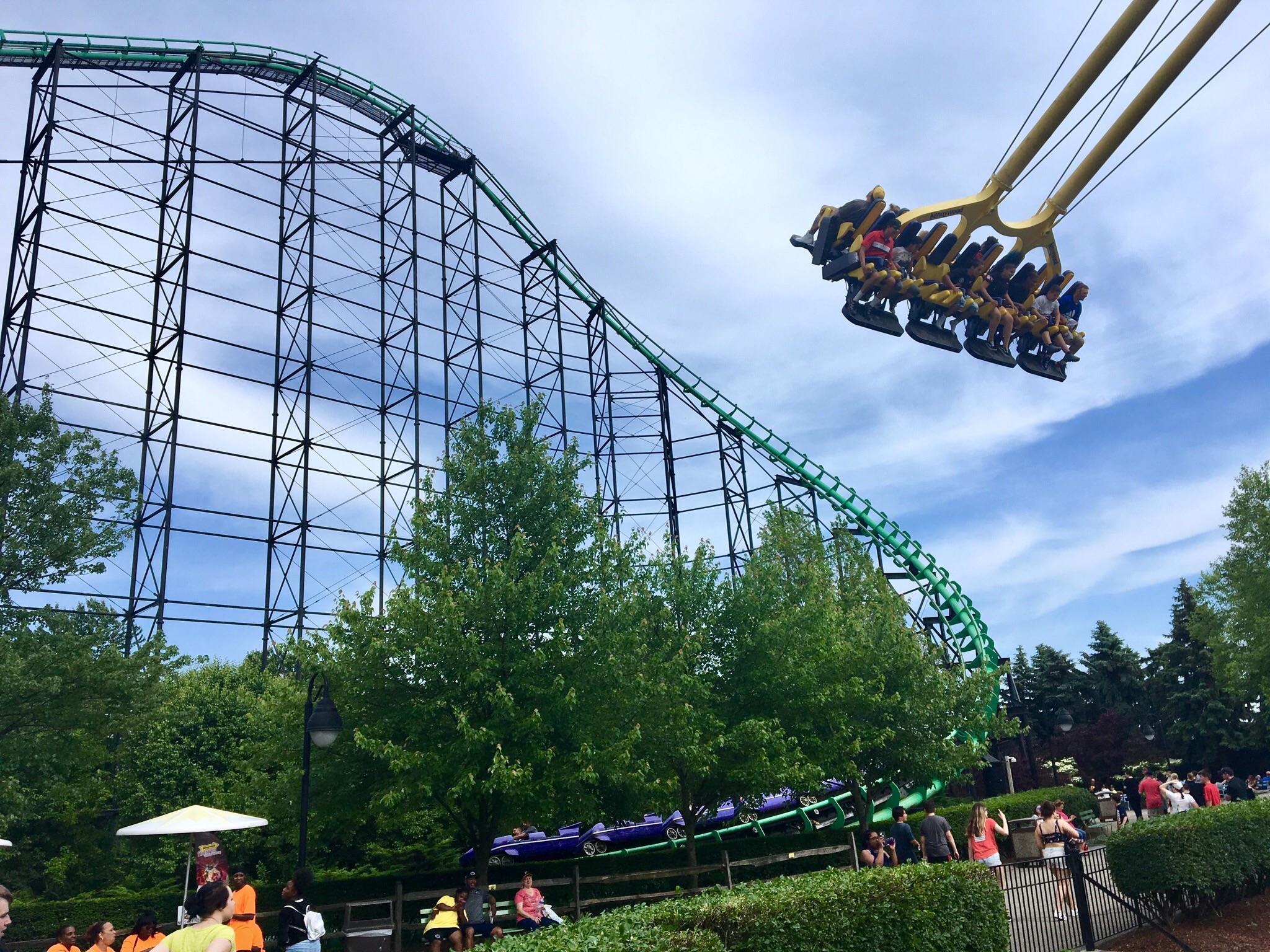 Phantom and Slingshot doing their thing (Kennywood) r/rollercoasters
