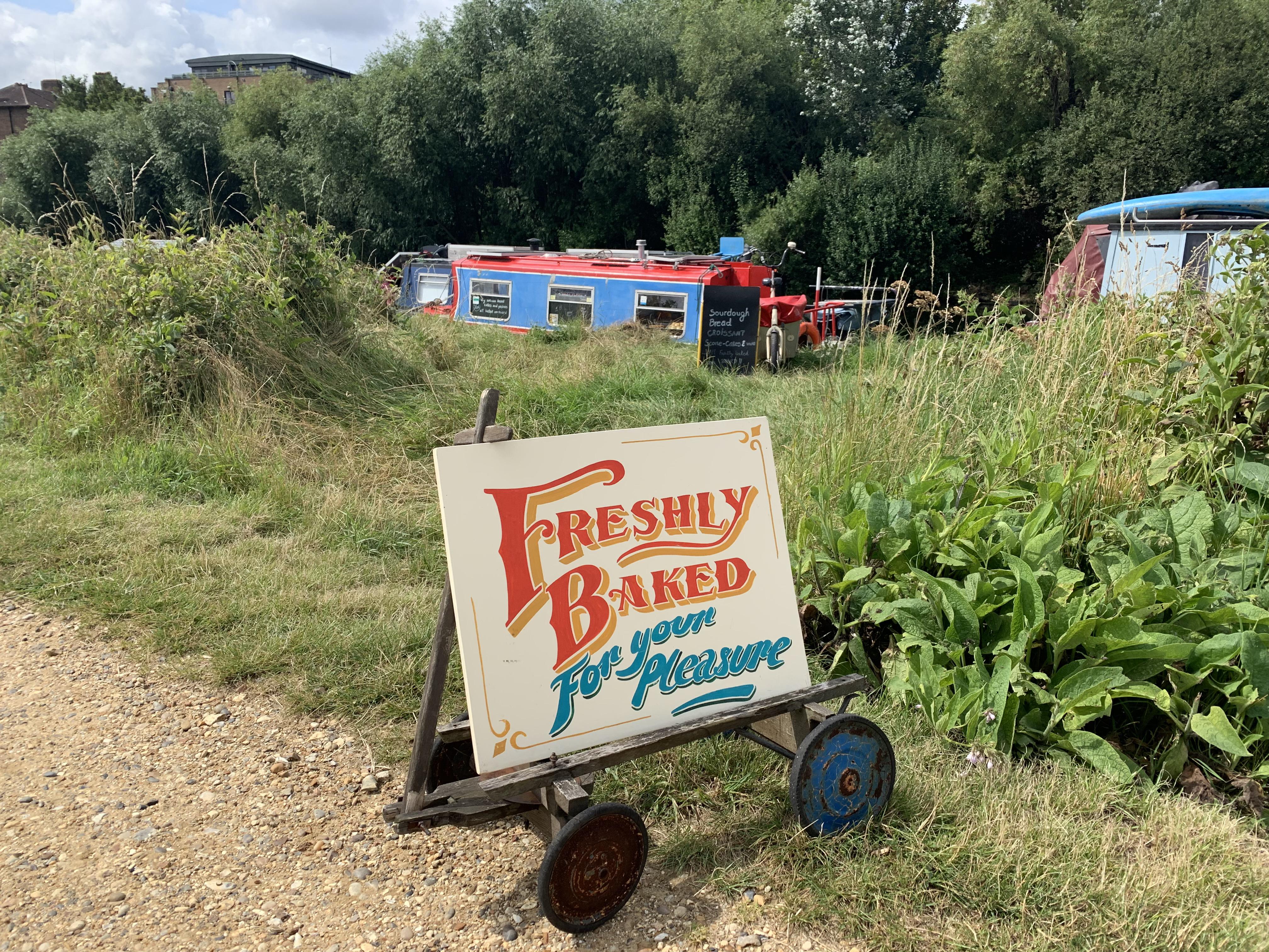 Love seeing random canal boats. This one is a bakery in Hackney marshes