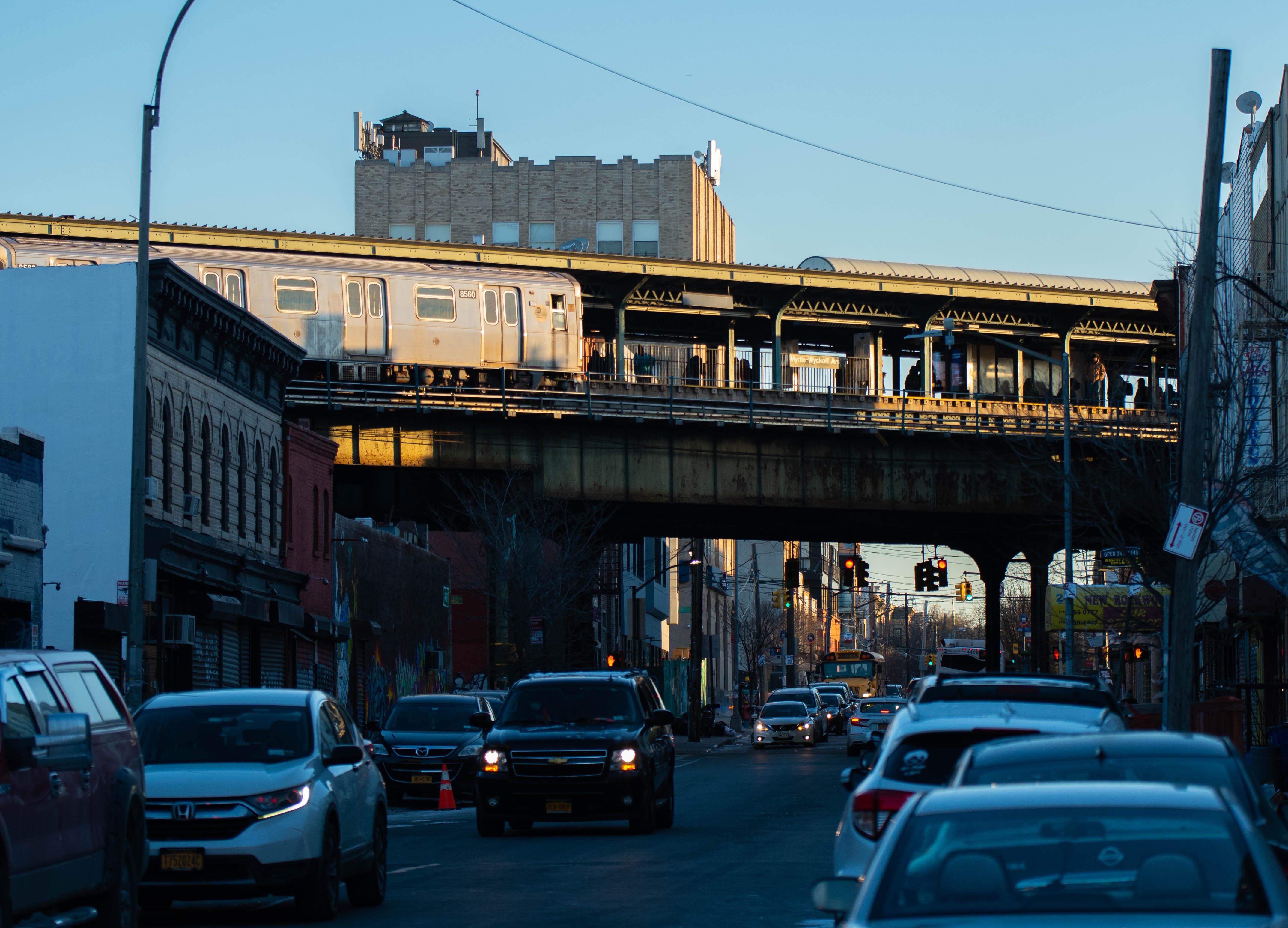 MyrtleWyckoff M. r/nycrail