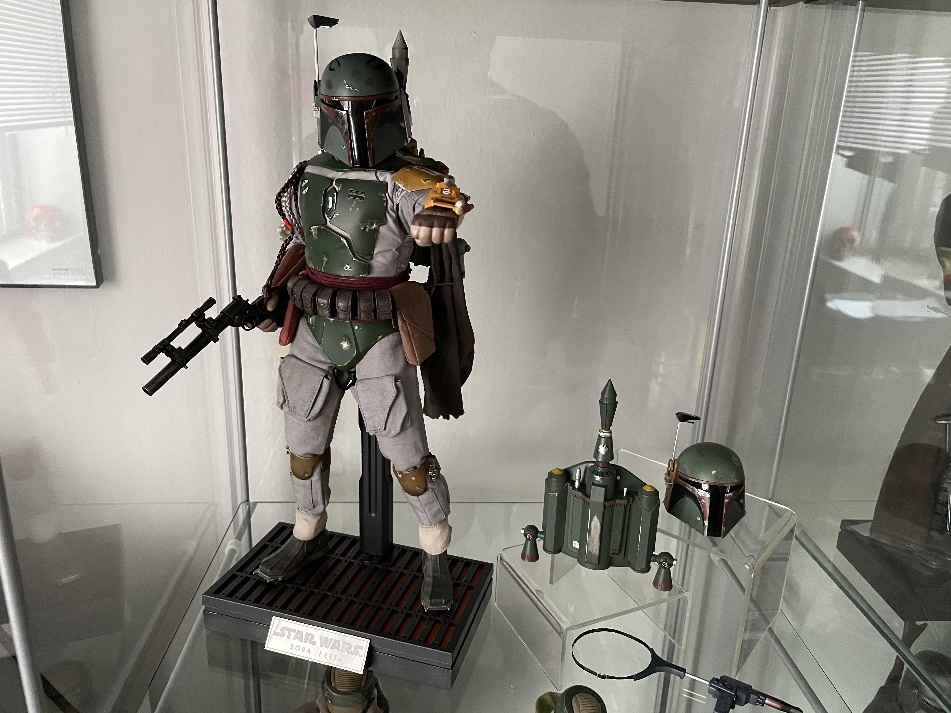 My new favorite Star Wars Hot Toys. ESB 40th Deluxe Boba. r