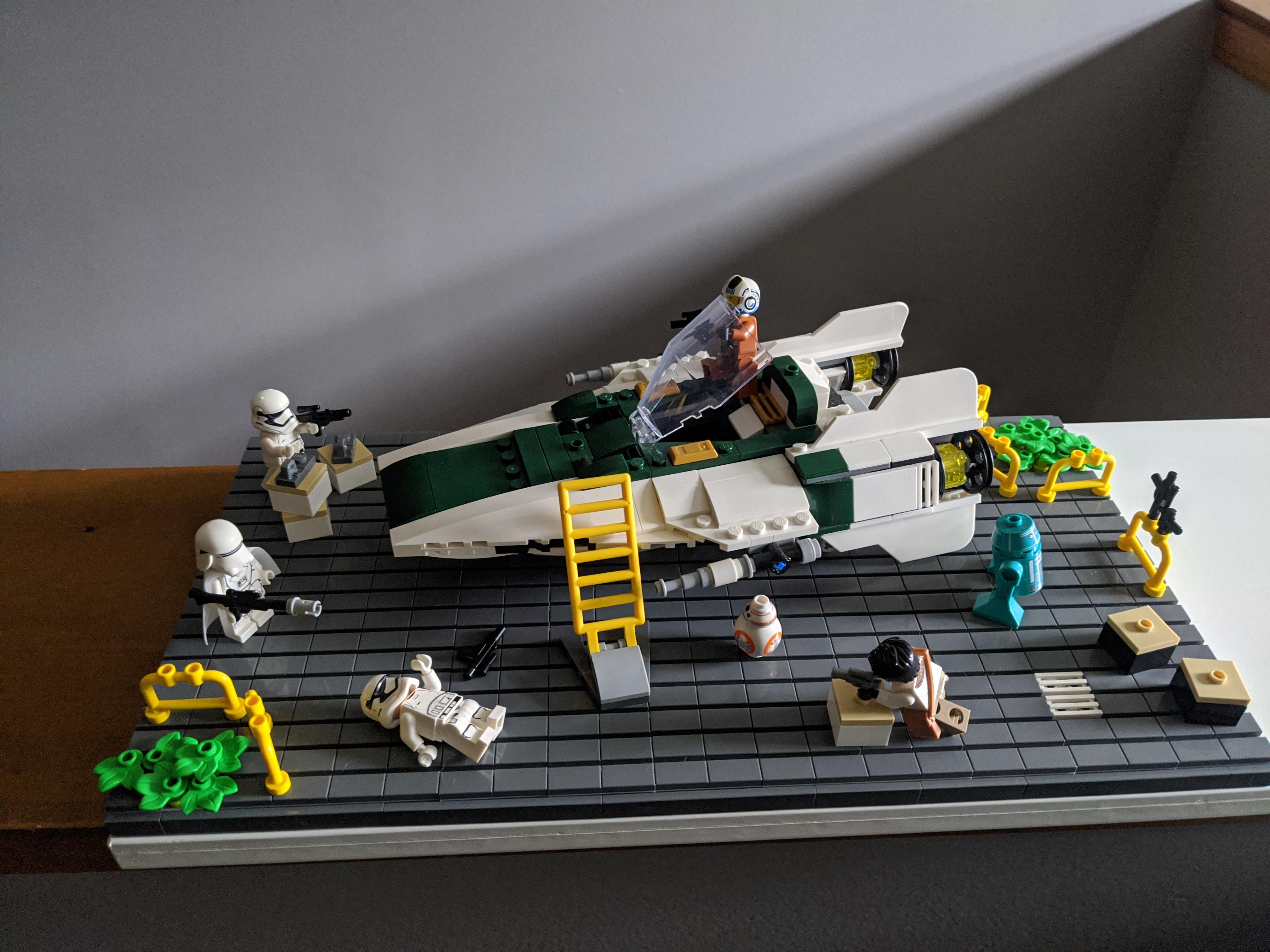 Simple Star Wars landing pad I made! r/lego