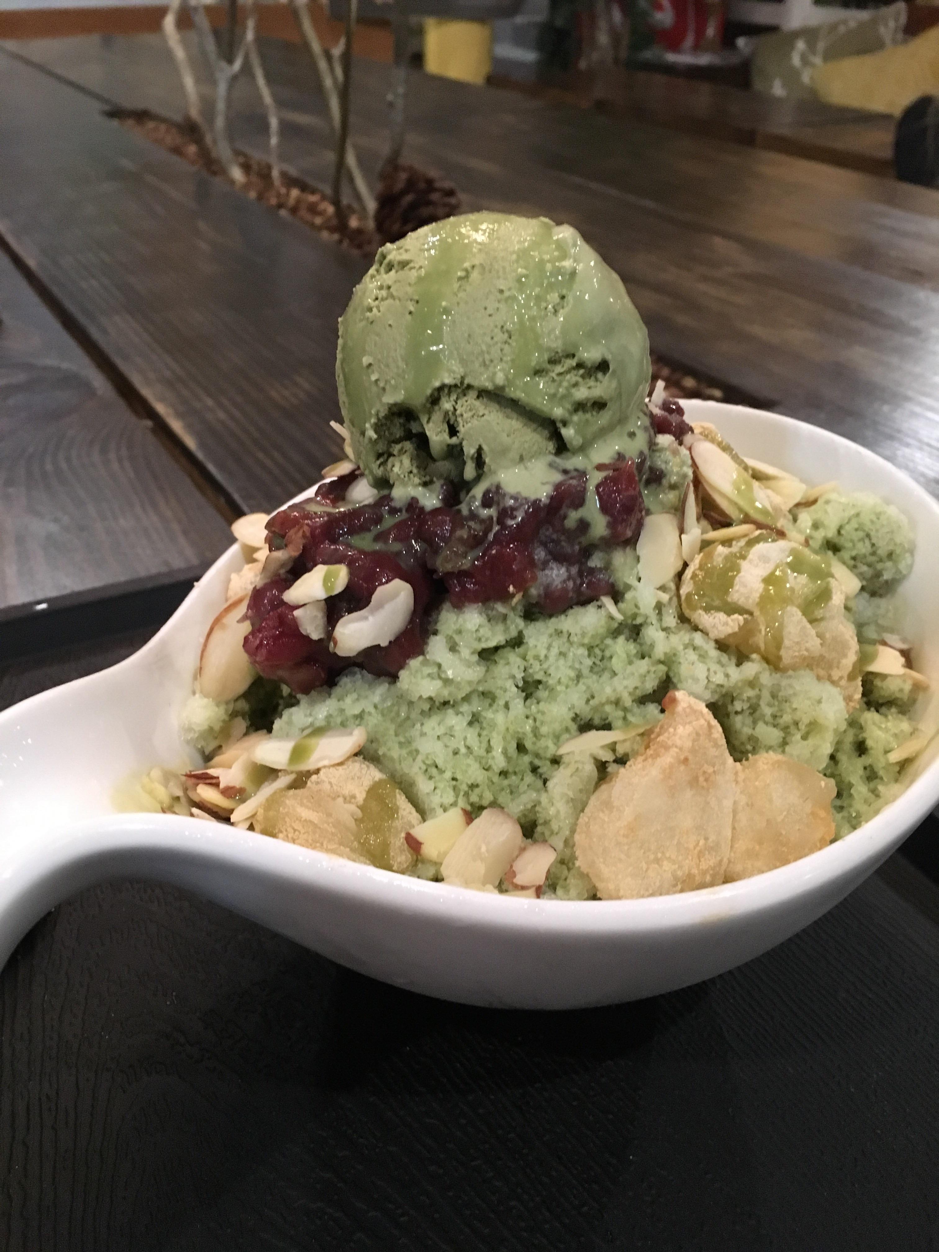 [I ate] Green tea shaved ice with red bean, green tea ice cream, and