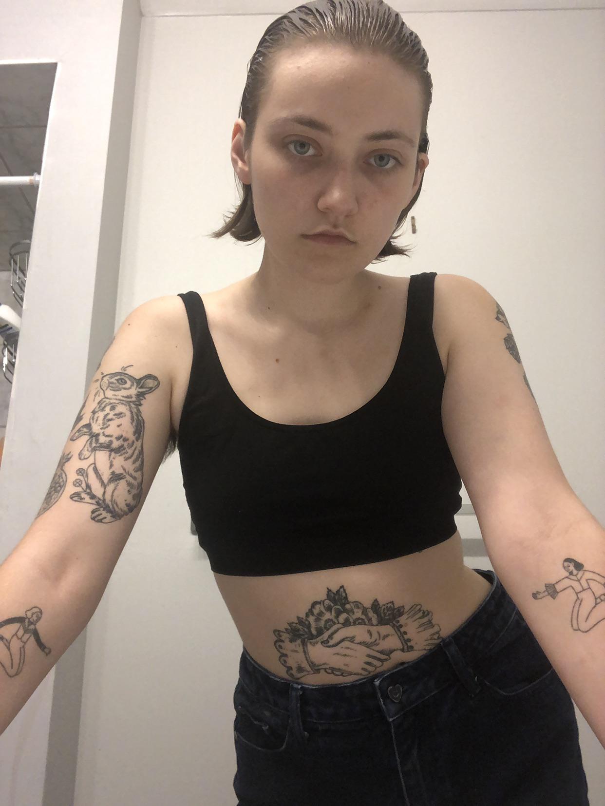Slicked Back My Hair And Put On A Hot Outfit. Feeling Like A Character In The Matrix (1999). They/Them : R/Nonbinary 1654_x_1242_jpg