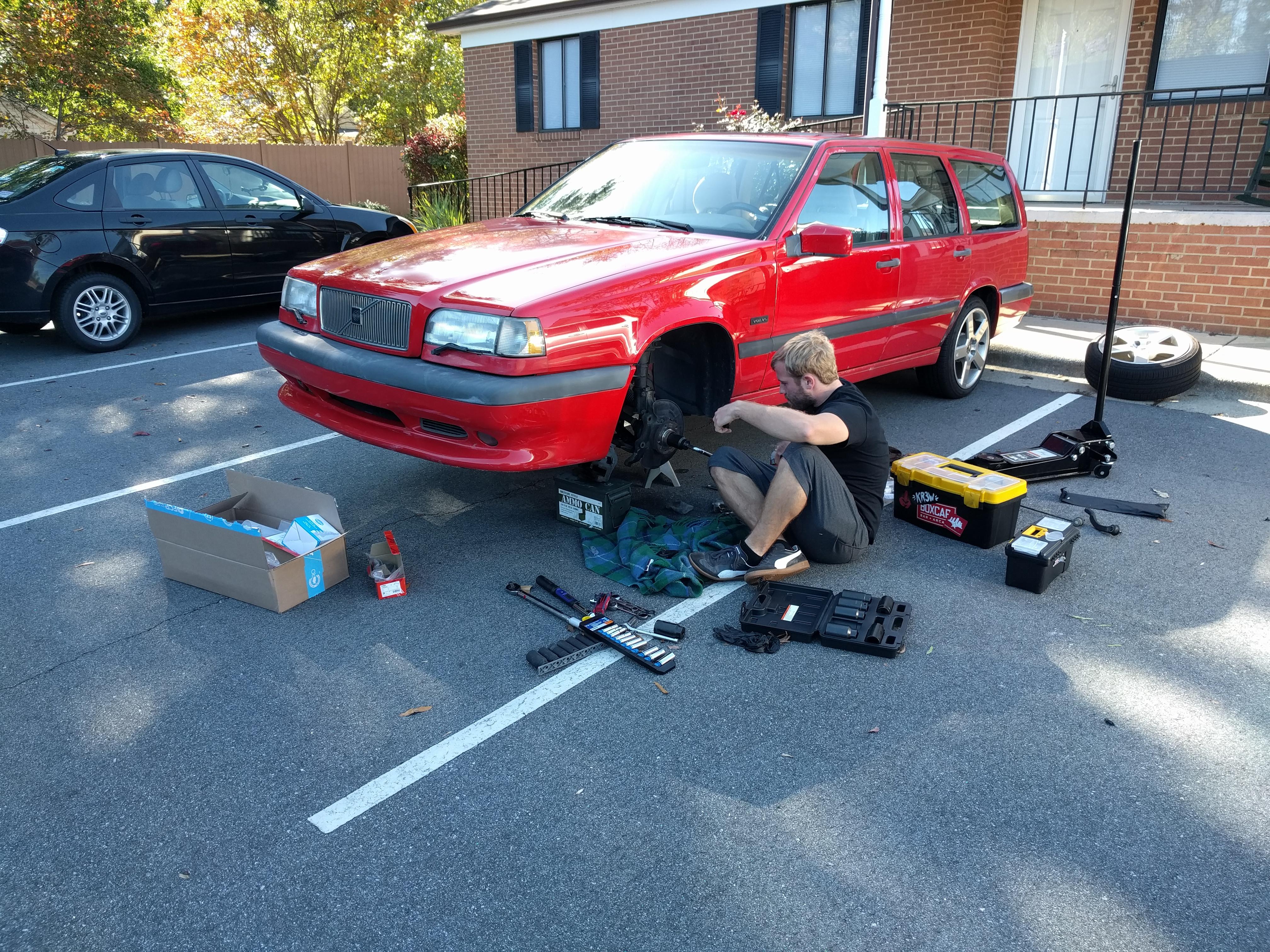 My 850R getting some love on Wagon Wednesday : r/Volvo