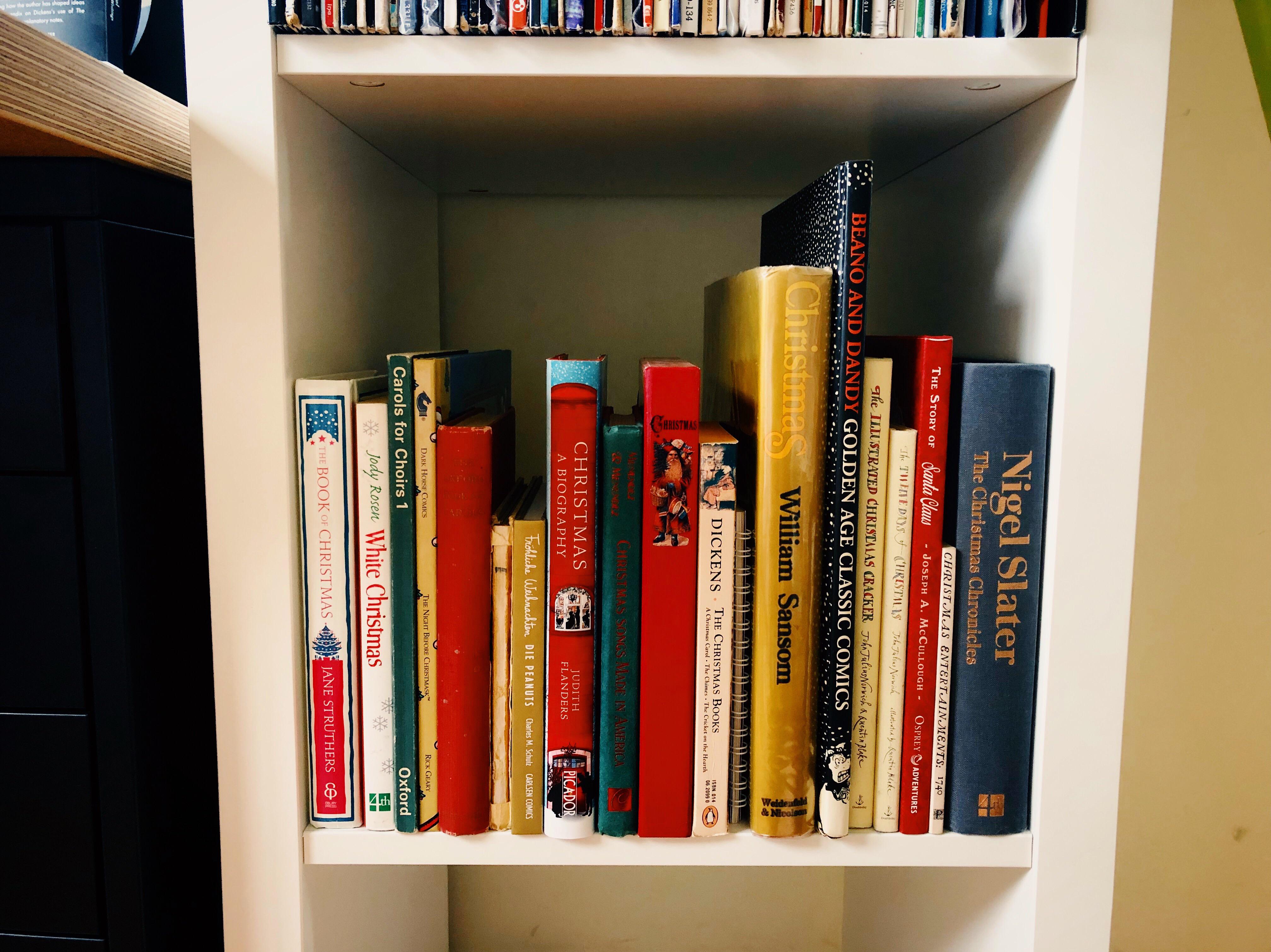 Bought a new set of shelves for my records and had a spare row, so now