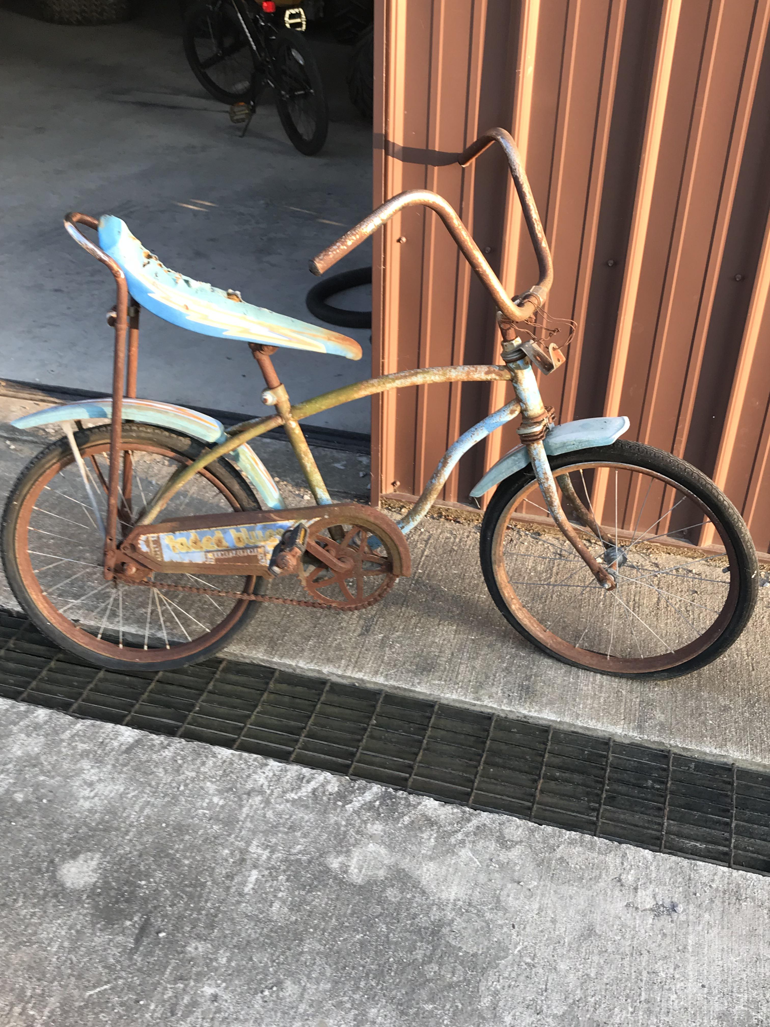 My Uncle’s old bike from the 70s. Tires are absolutely destroyed. I