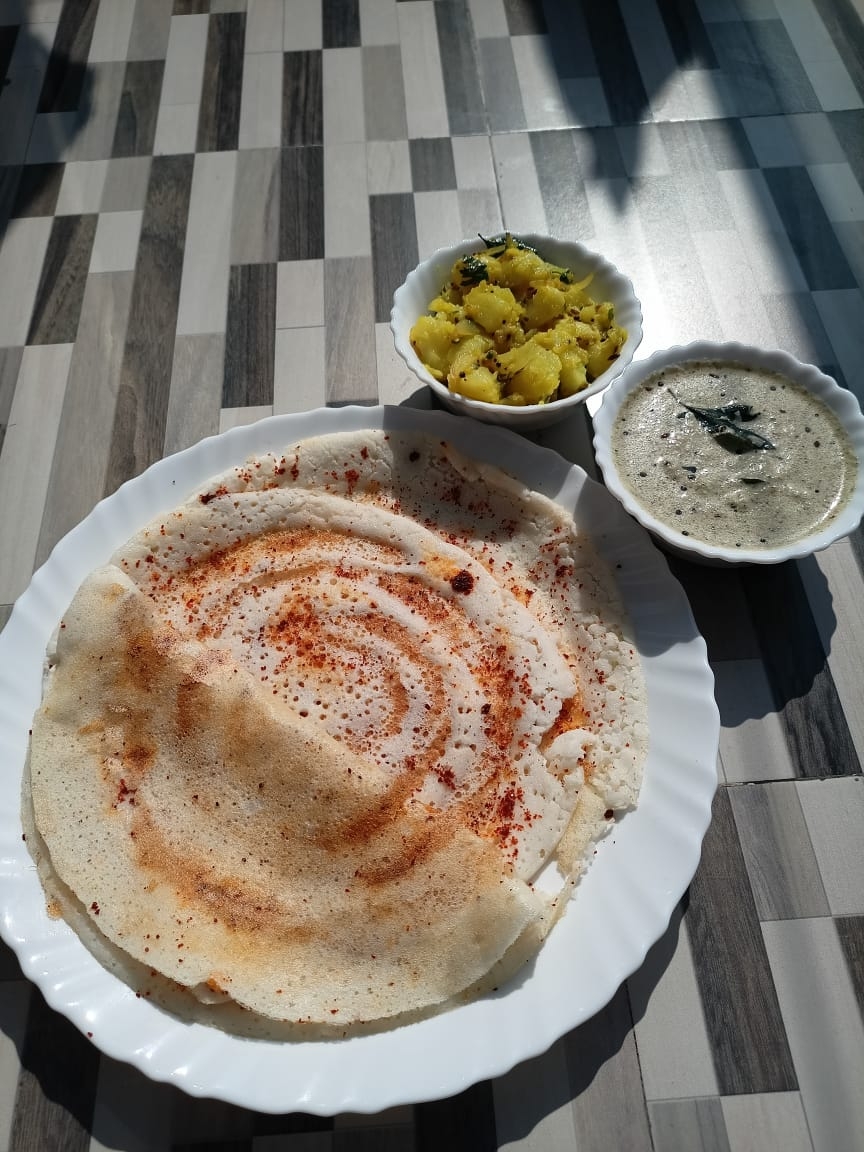 Dosa, chutney and aloo bhaji. I made this at home. Even if you have