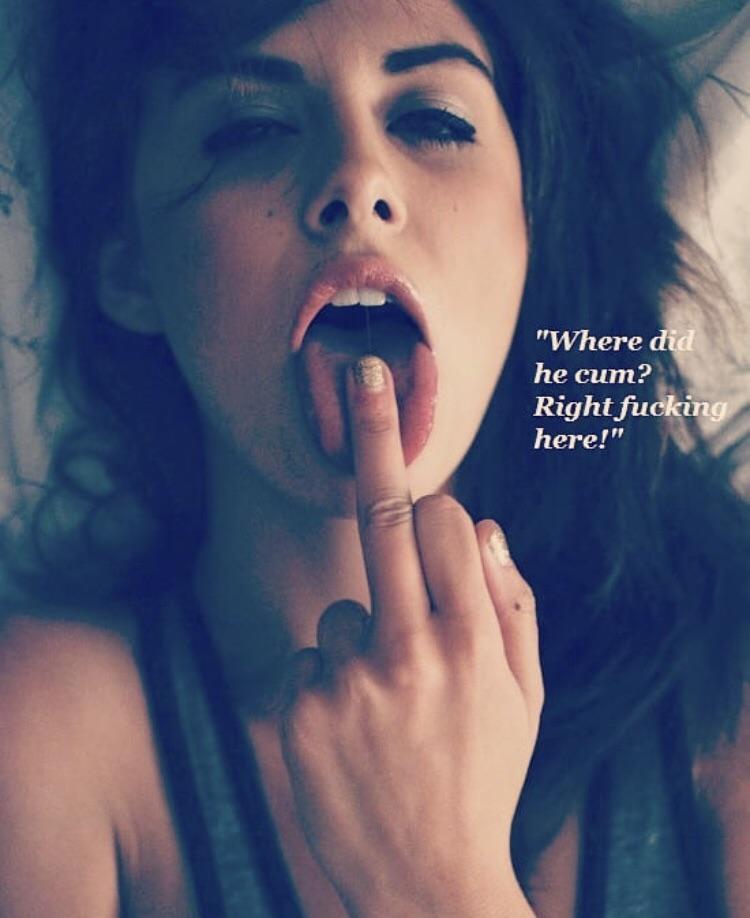 French Kiss 💋 r/Hotwifecaption