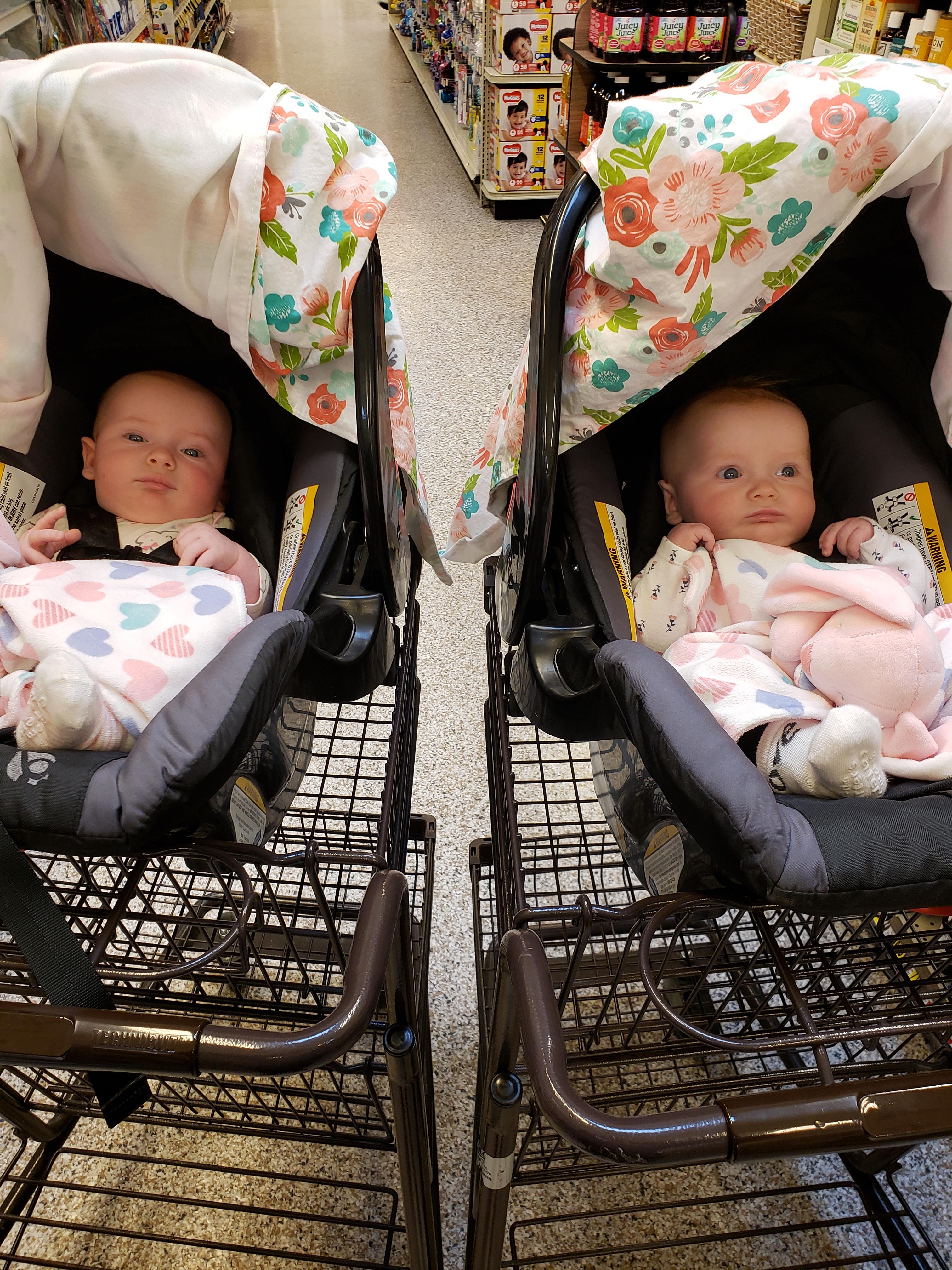 I braved the grocery store alone with my twins today r/parentsofmultiples