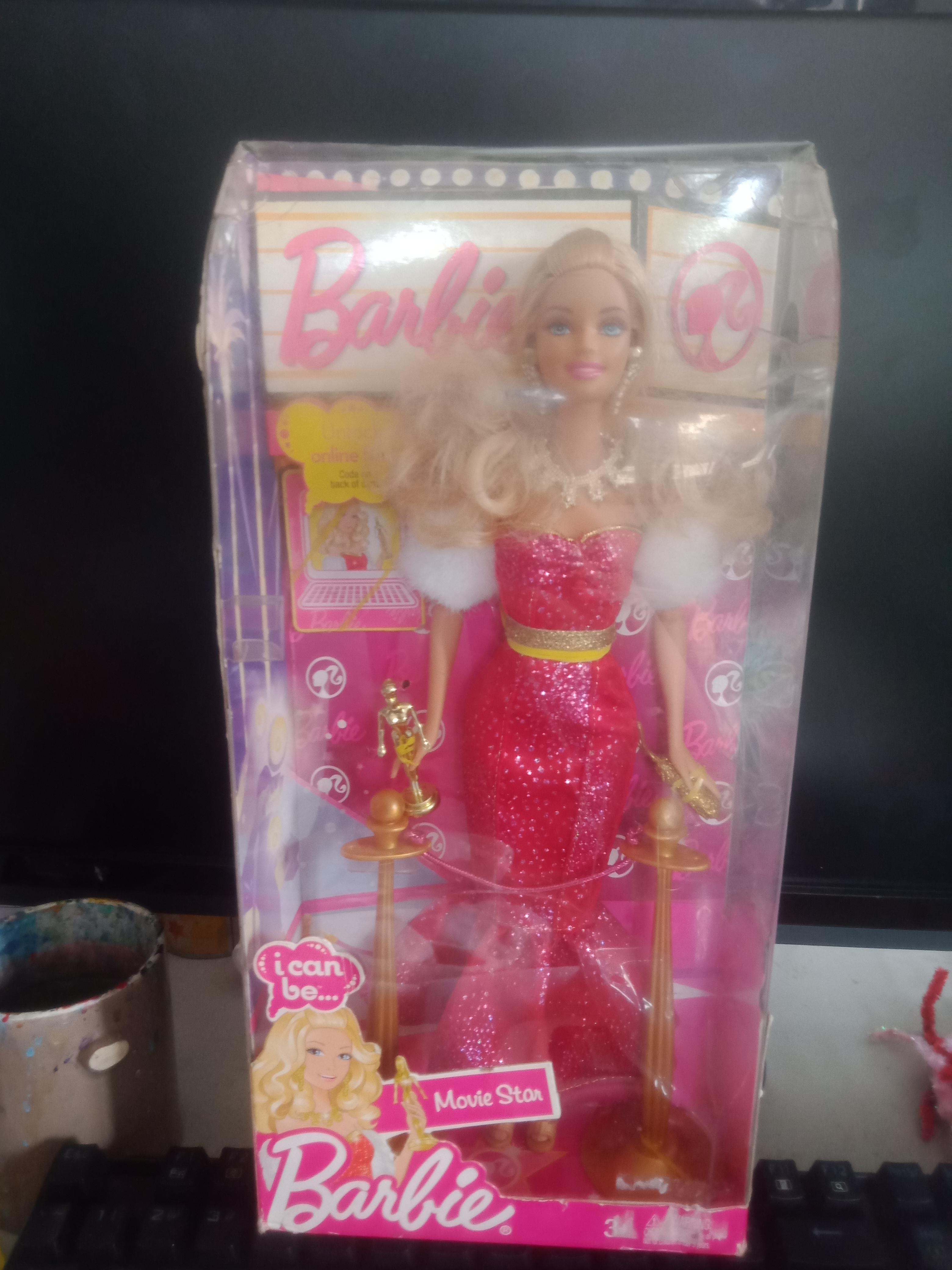 OMFG LOOK WHO I SNAGGED AT THE MALL : Barbie