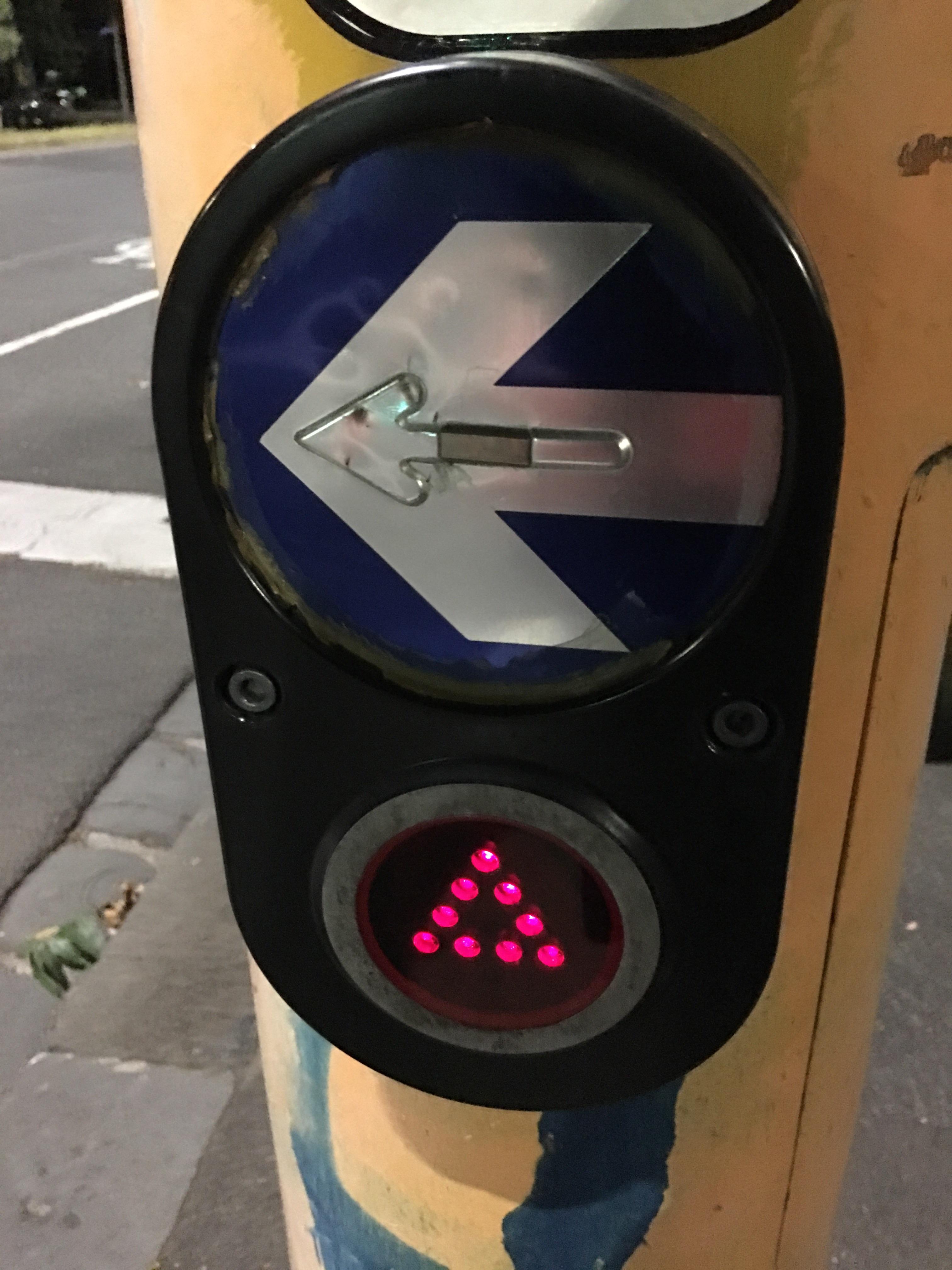 Didn’t know we have contactless traffic light buttons r/melbourne