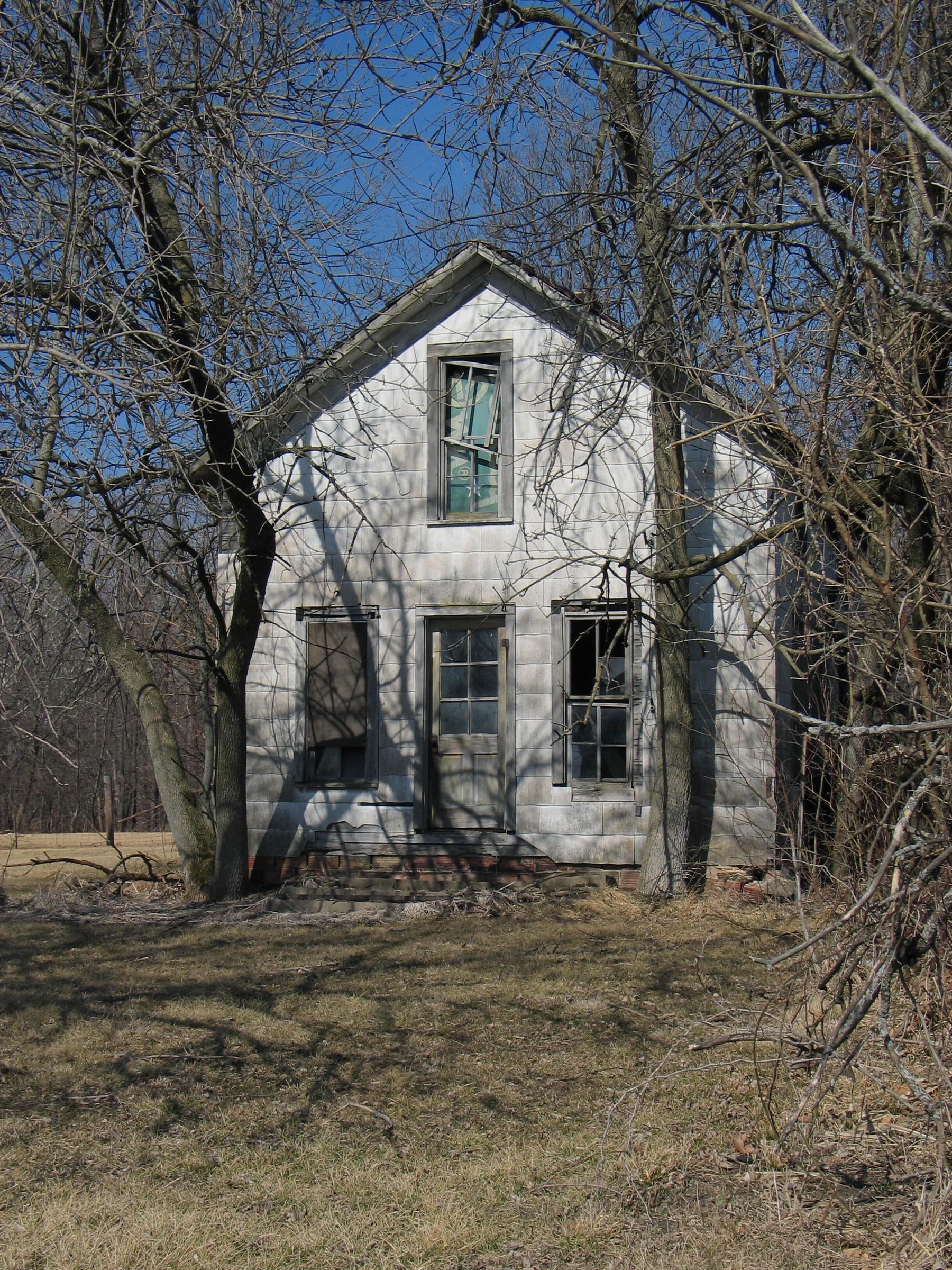House on the back roads near Morocco Indiana USA [1800x2400] [OC] r