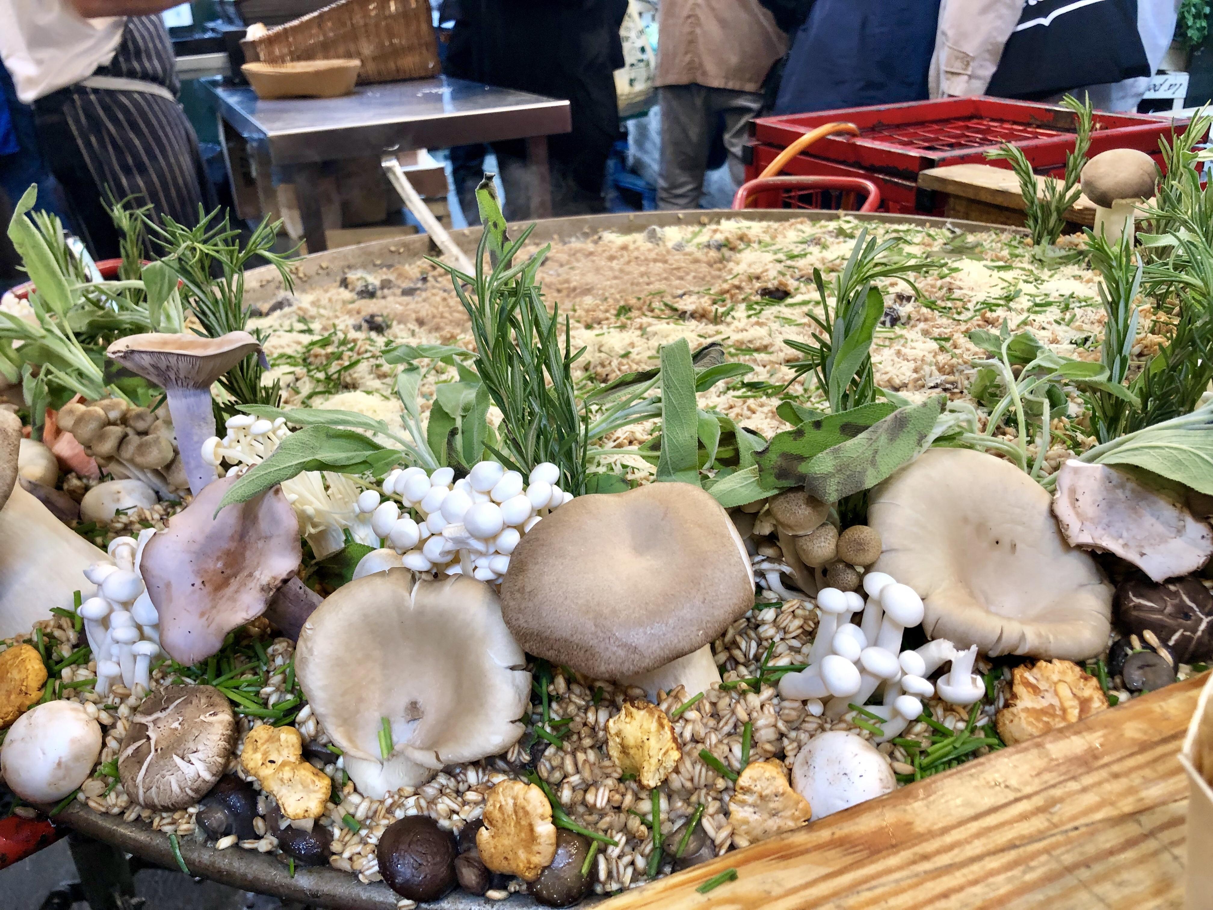 Thought you might approve of this risotto from Borough Market r/mycology