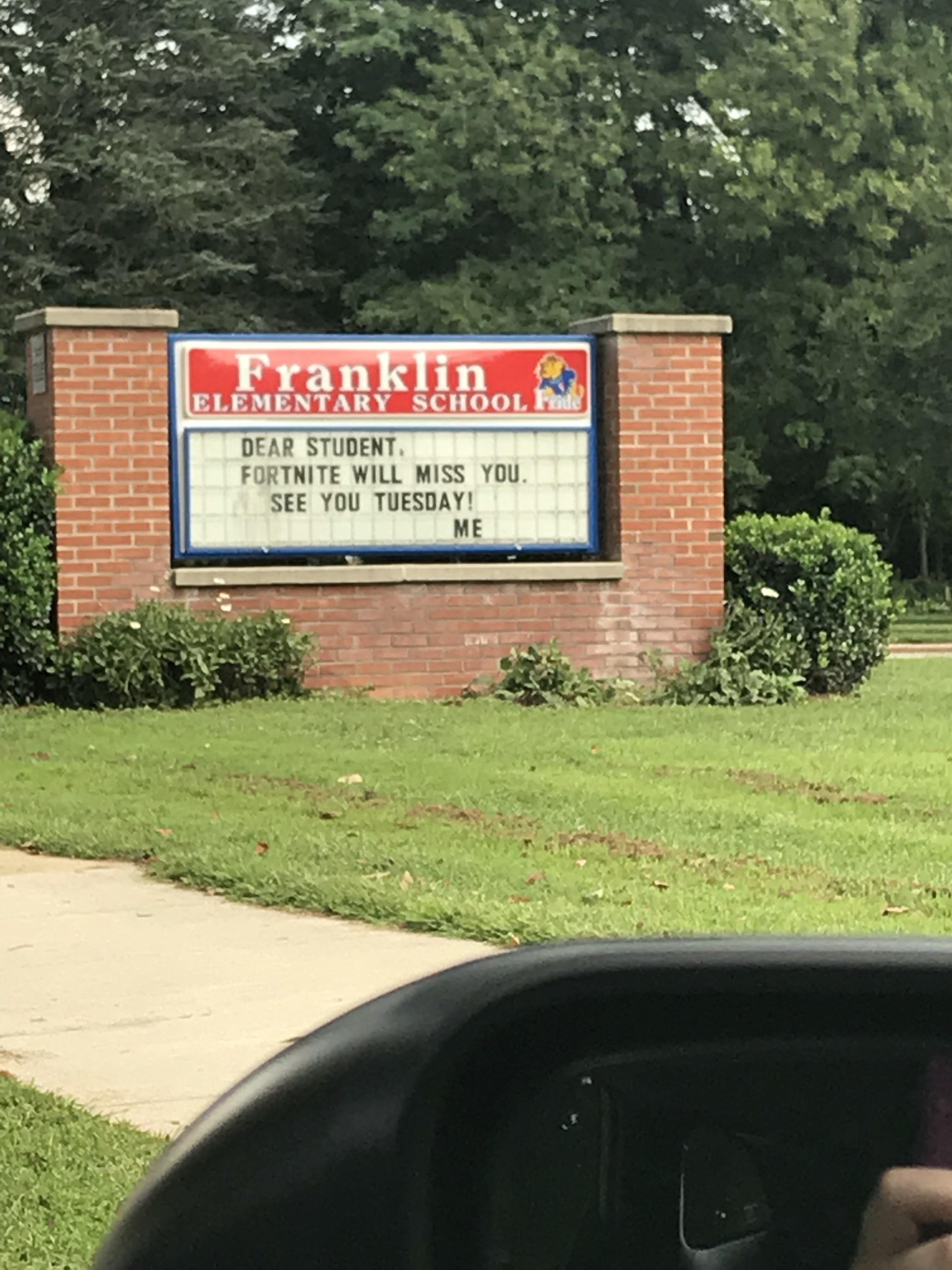 Found at the school near me r/gaming