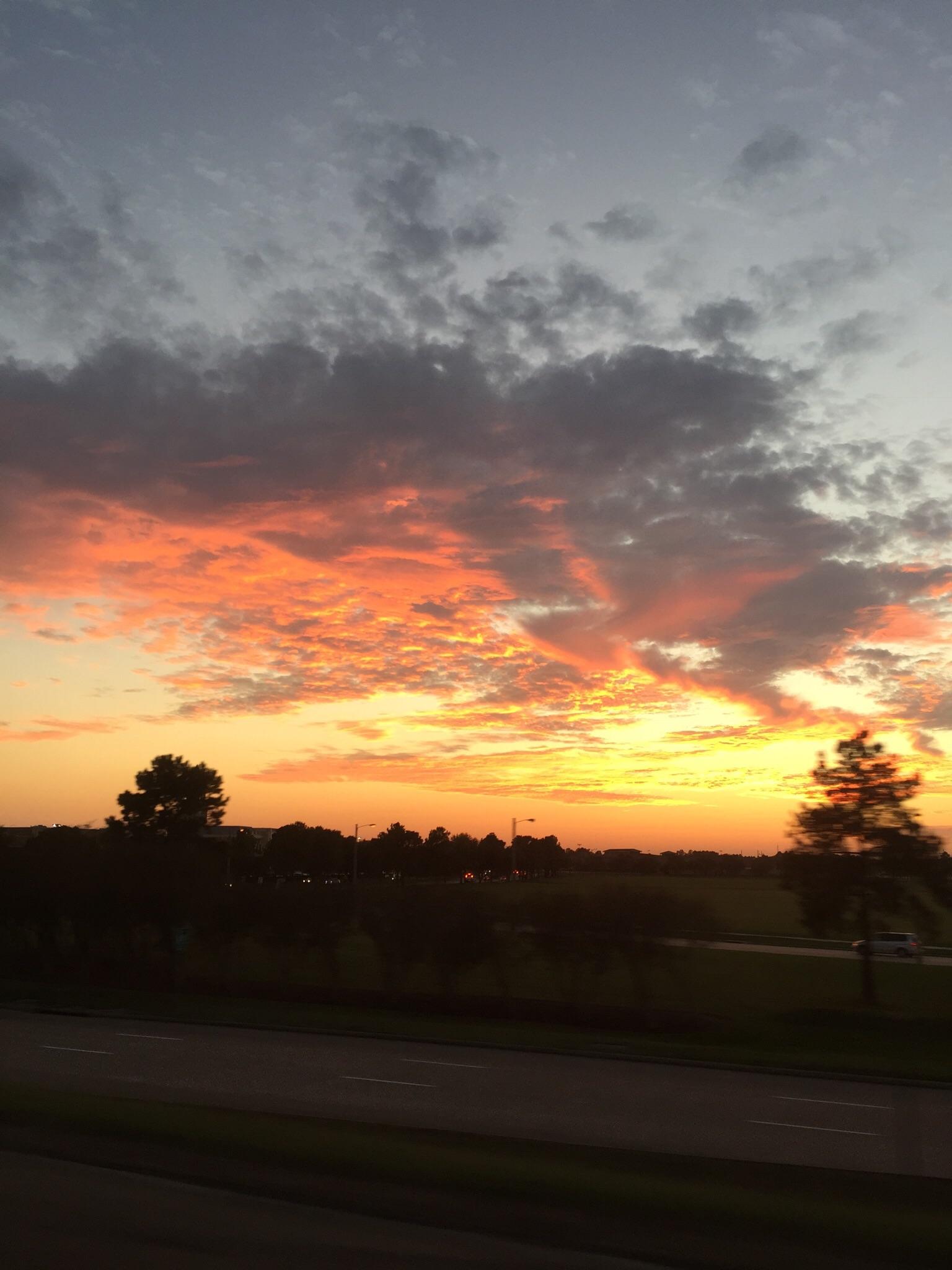 Beautiful sunset tonight. r/houston