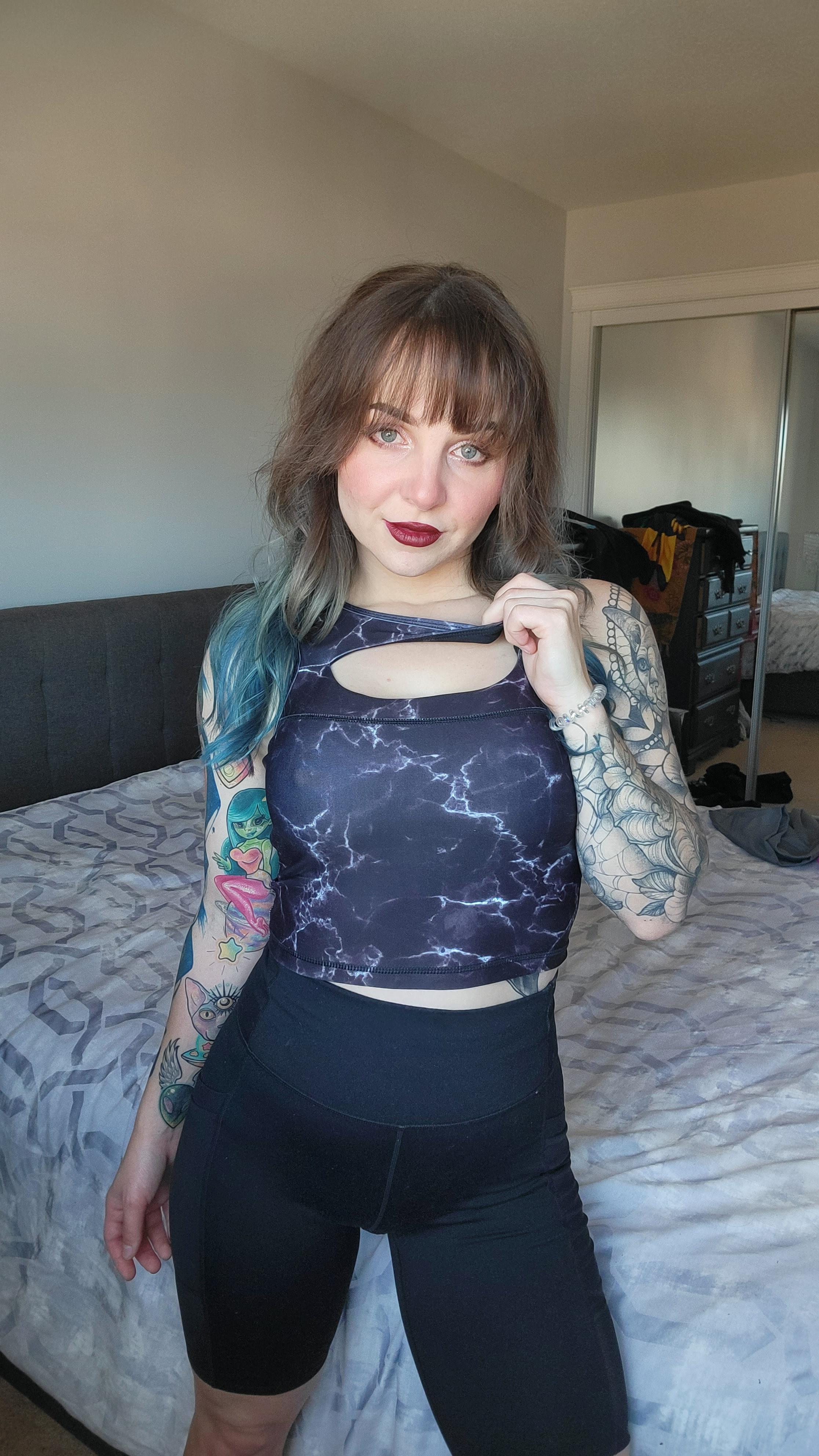 Geena (u/AlienTrashKittyTV) - Reddit