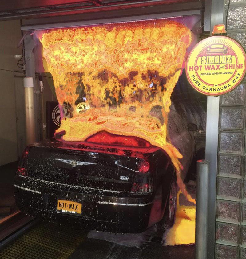 This Car Wash’s soap solution looks the molten lava r/oddlysatisfying
