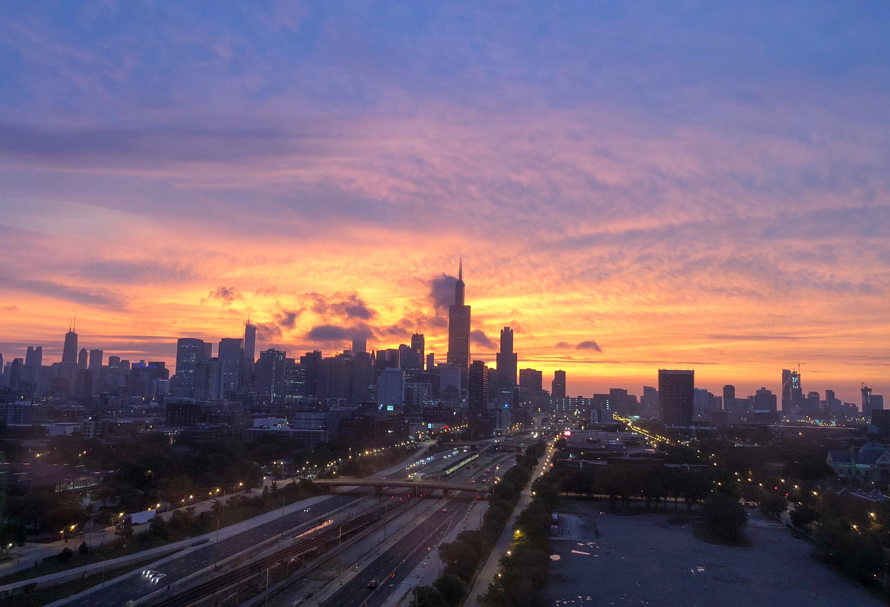 Beautiful sunrise this morning r/chicago