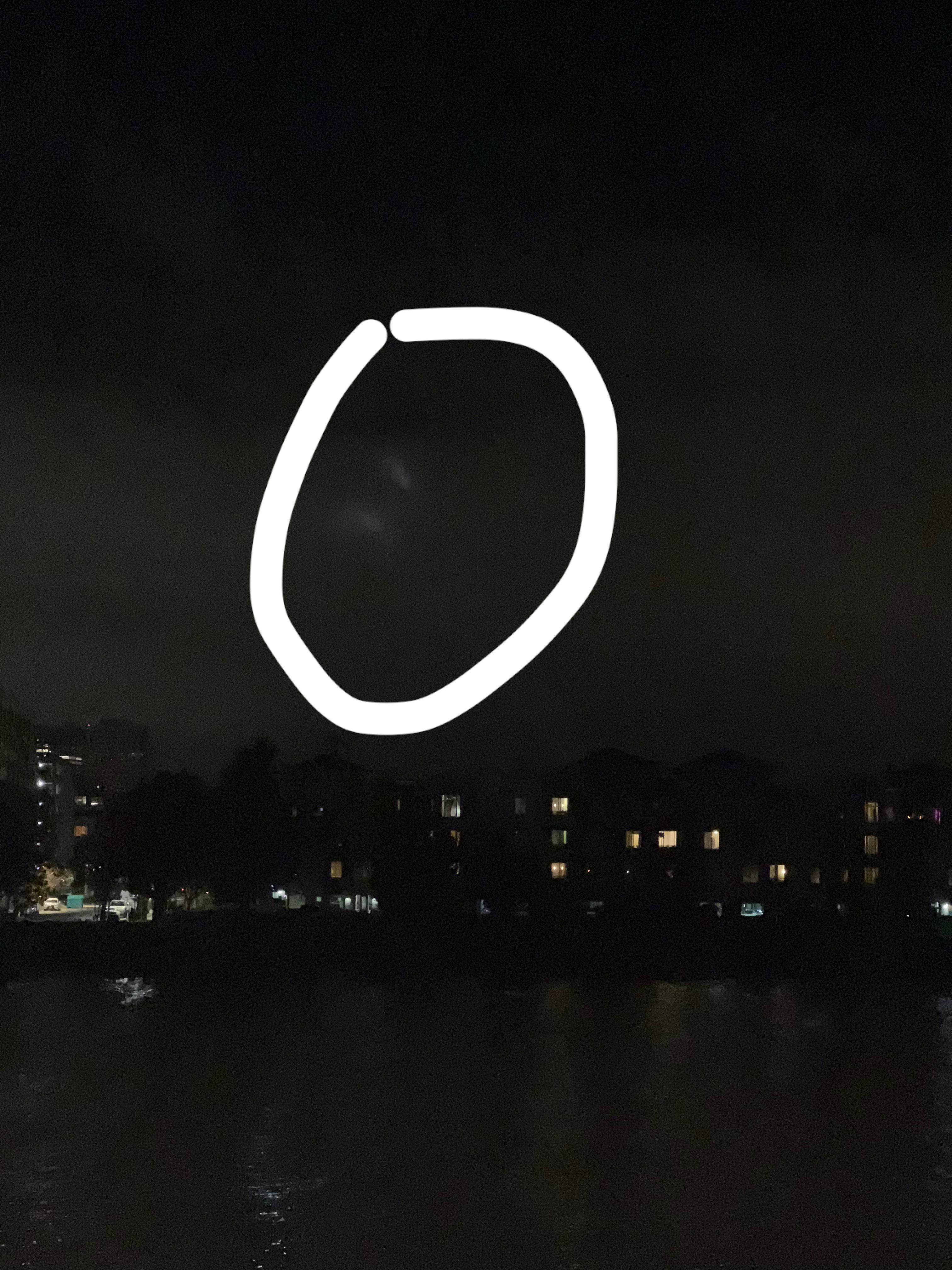 Does any one see the big lights in the sky in Oakland? r/bayarea