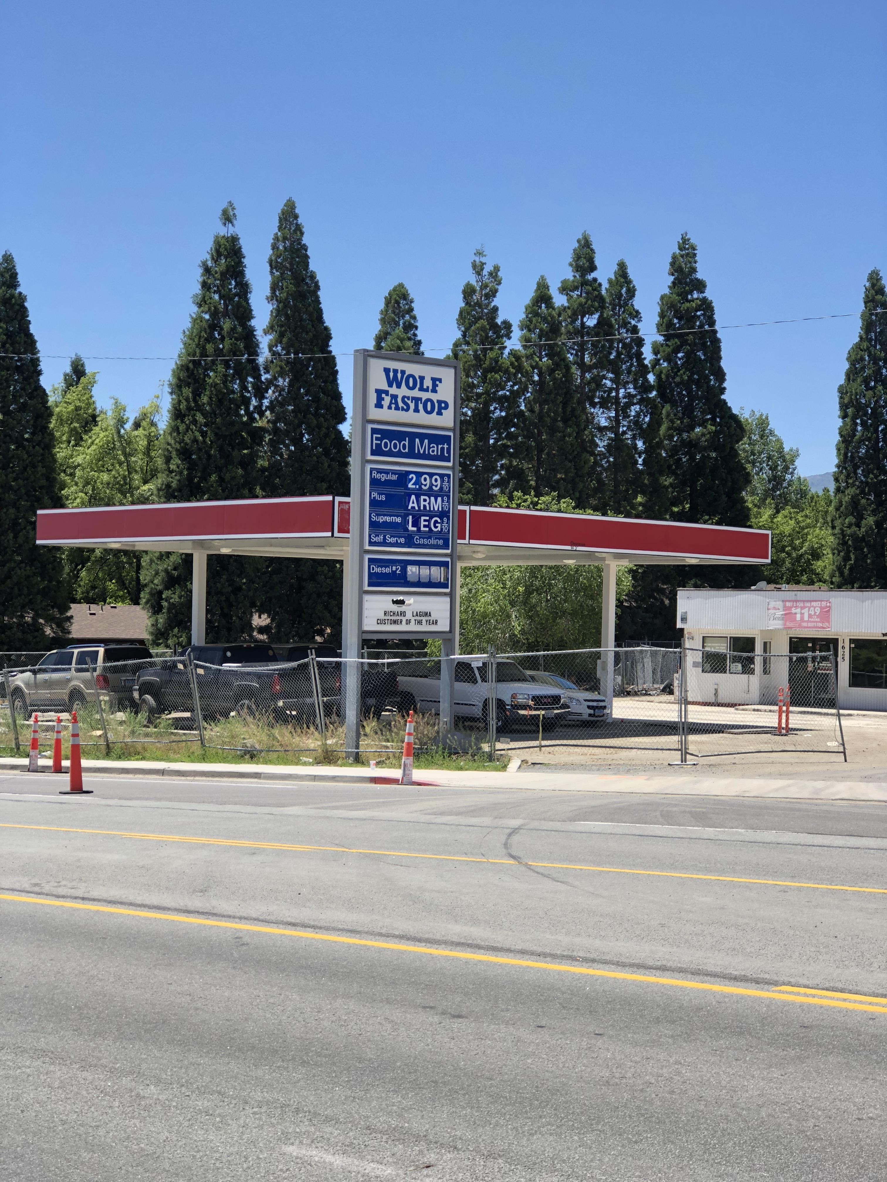 Gas prices at University of Nevada at Reno r/mildlyinteresting