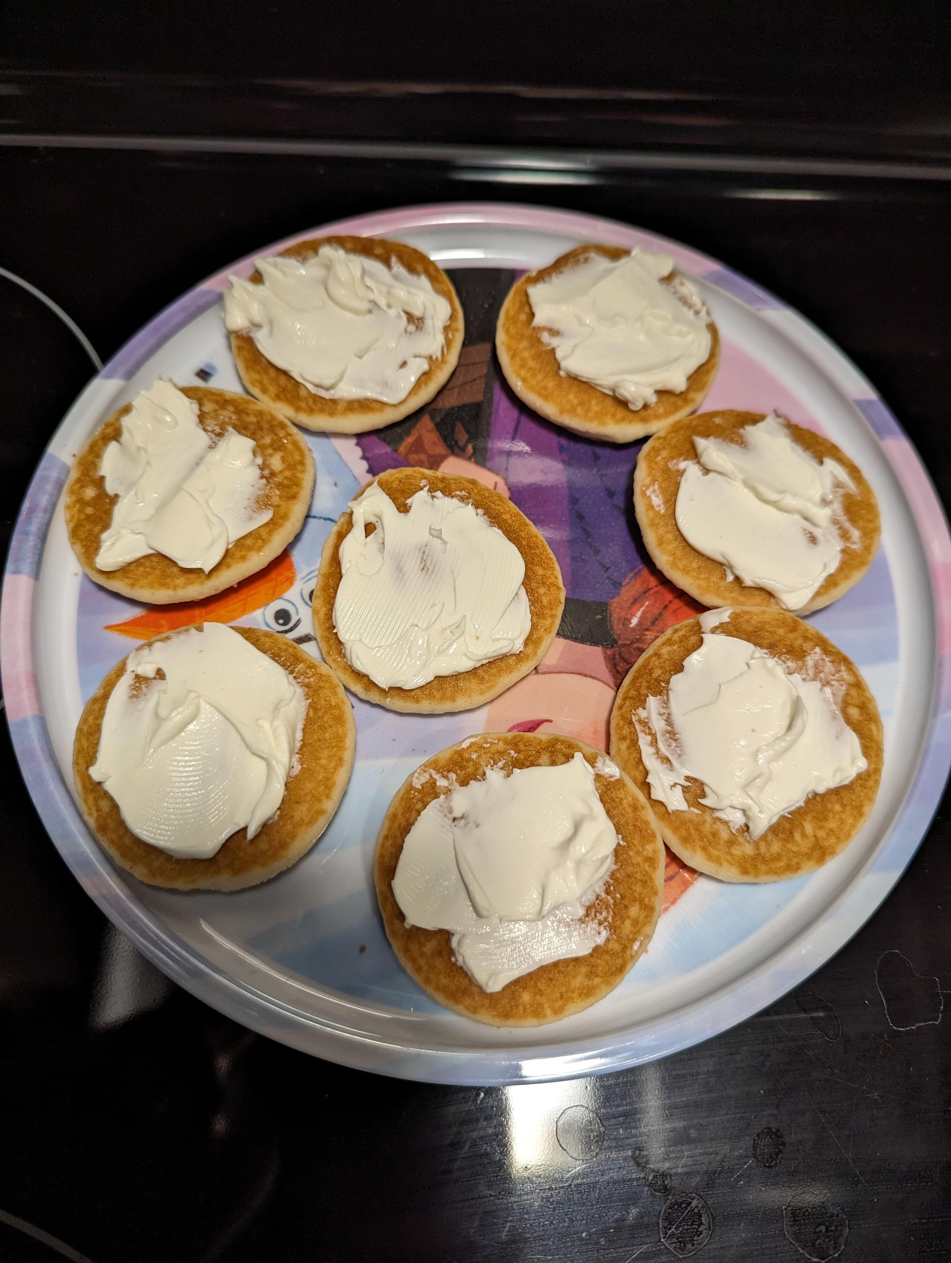 My 5yo's favorite breakfast, still frozen mini pancakes with cream cheese r/shittyfoodporn