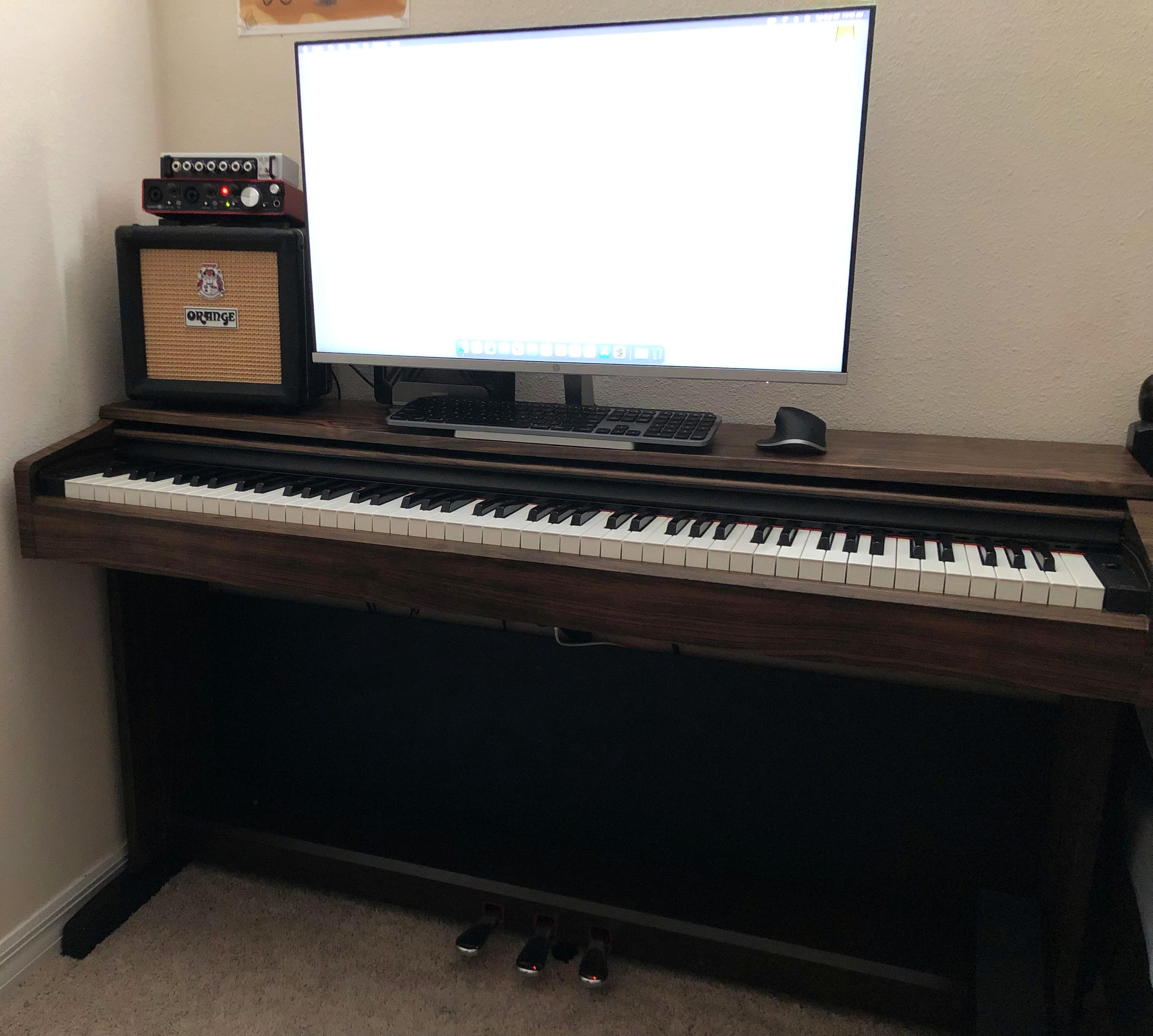 Moded Digital Piano Desk Setup r/battlestations