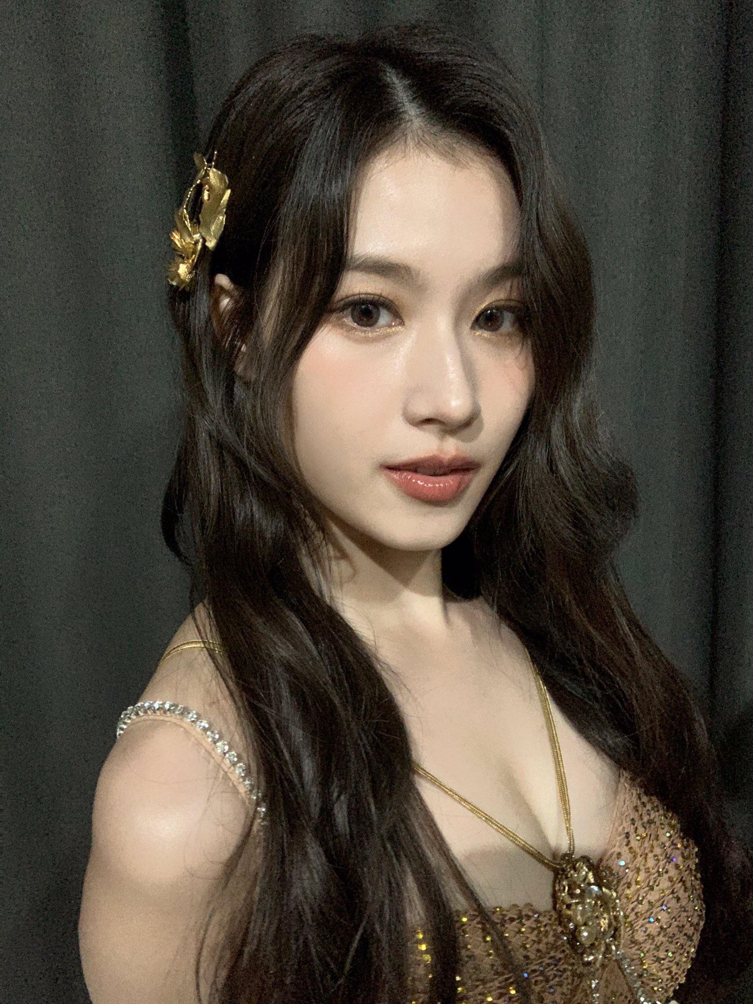 TWICE - Sana : kpopfap