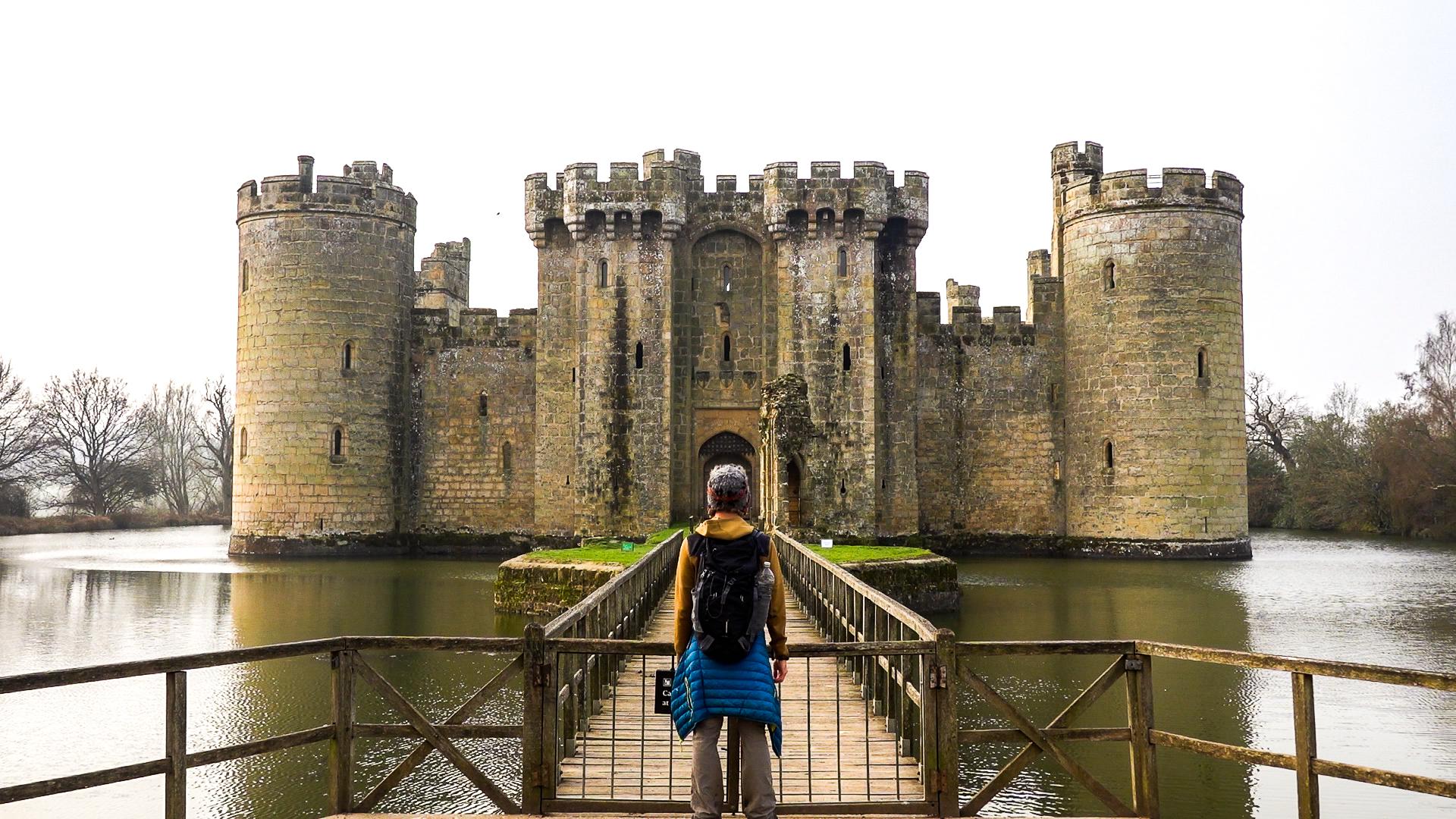 Bodiam Castle, High Weald, England r/EuropeanCulture