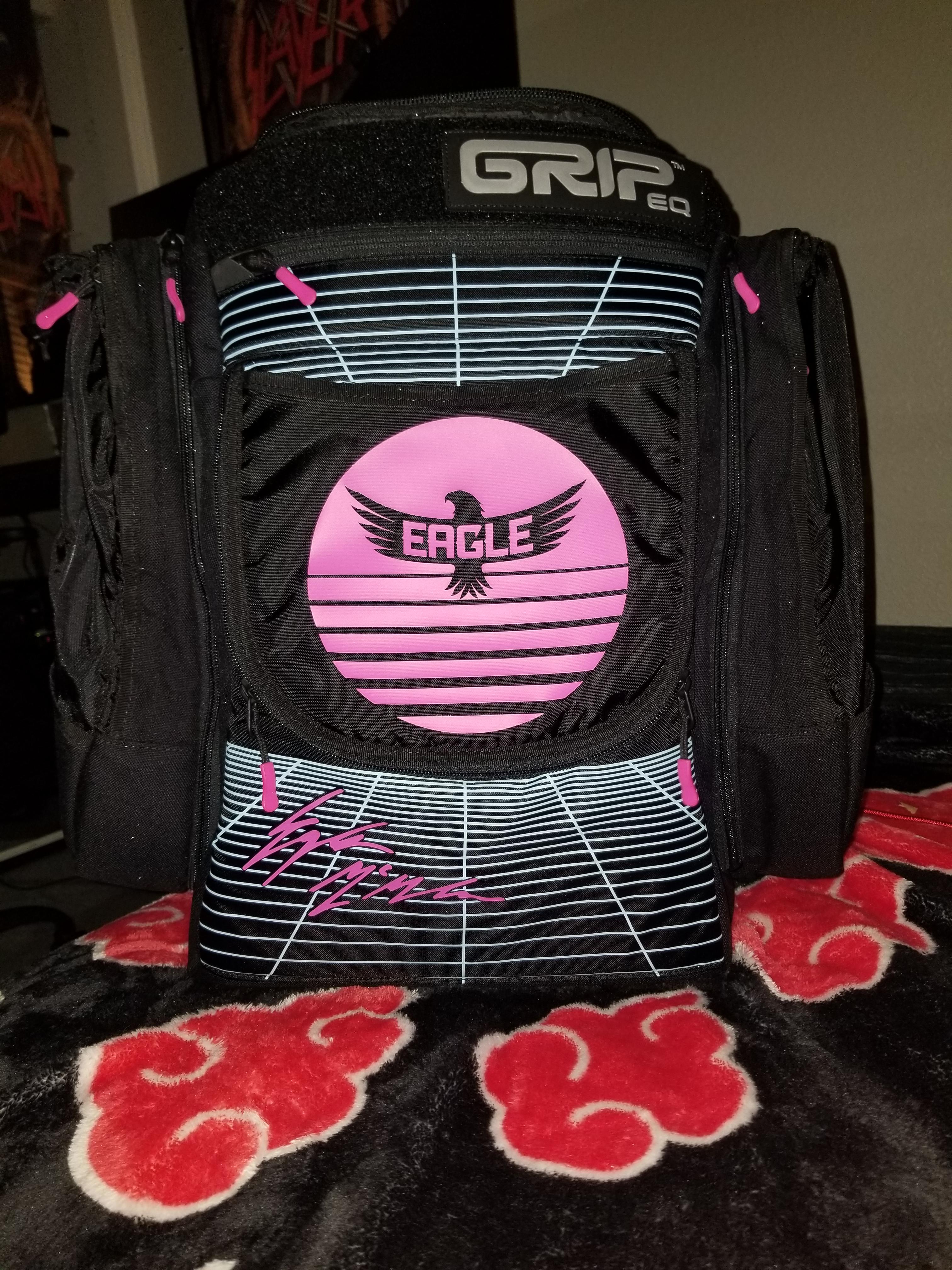 Mail day! My new outrun Disc Golf bag. Signature bag of pro Eagle