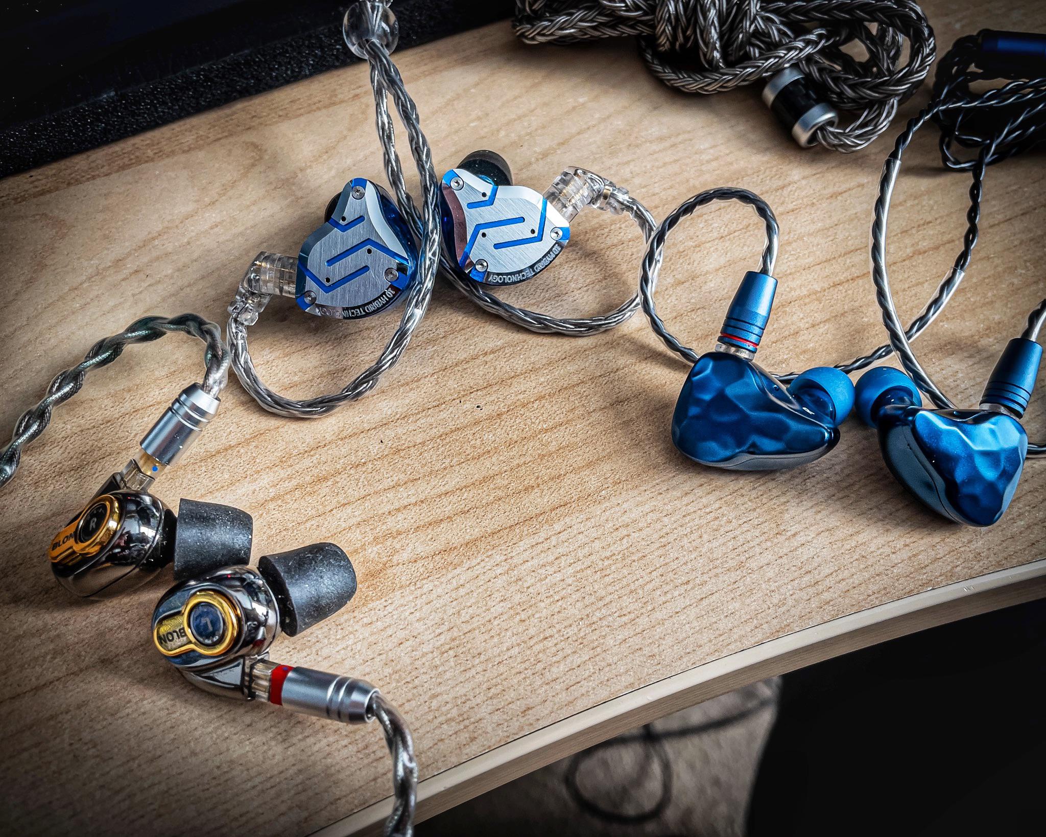 I have a Chi Fi IeM problem r/headphones