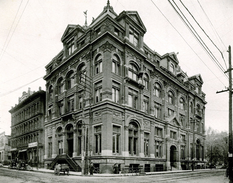 The old Cotton Exchange Building in Memphis, Tn r/Lost_Architecture