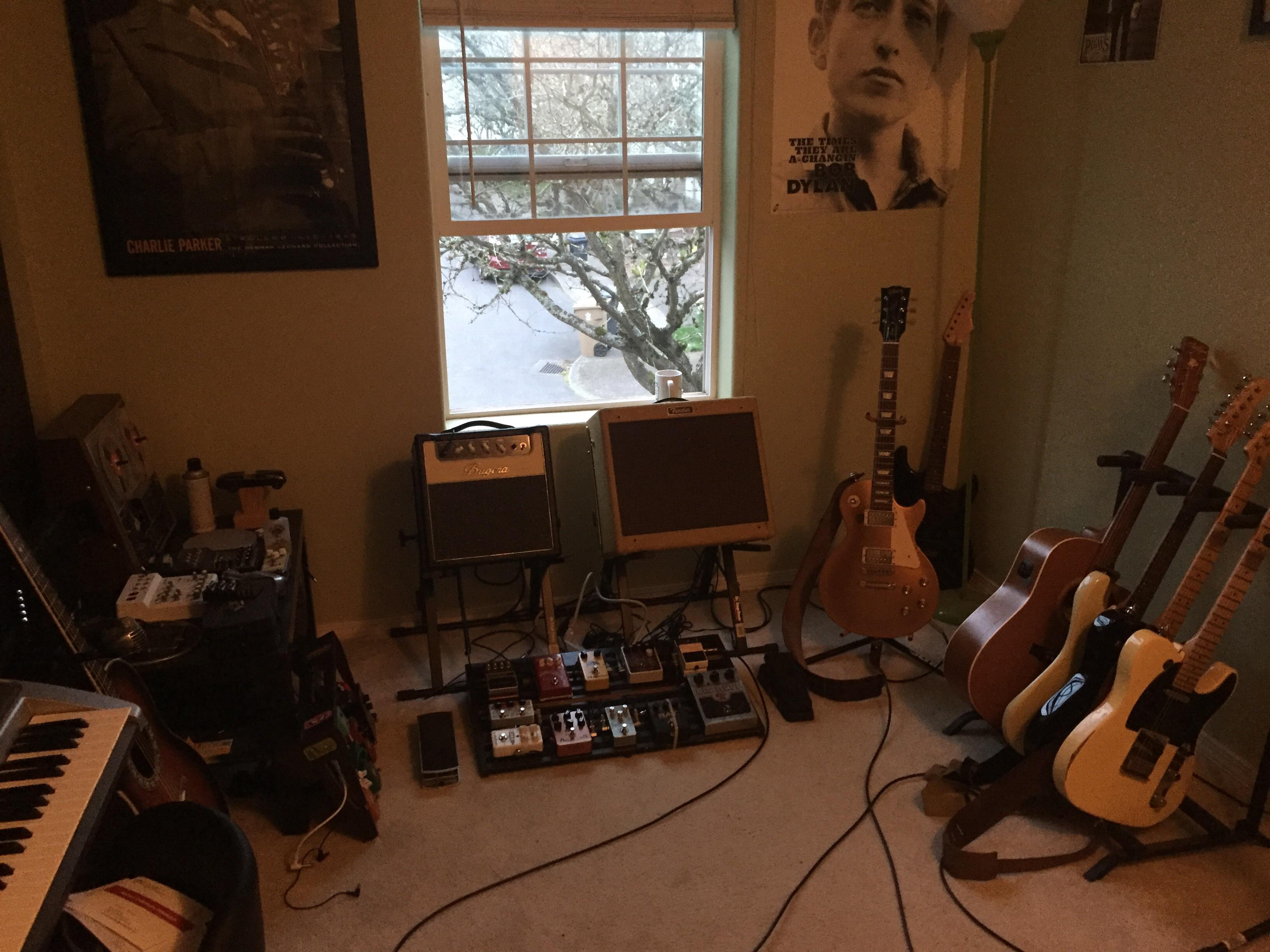 We moved into a 3 bedroom place so I finally get a jam room! r