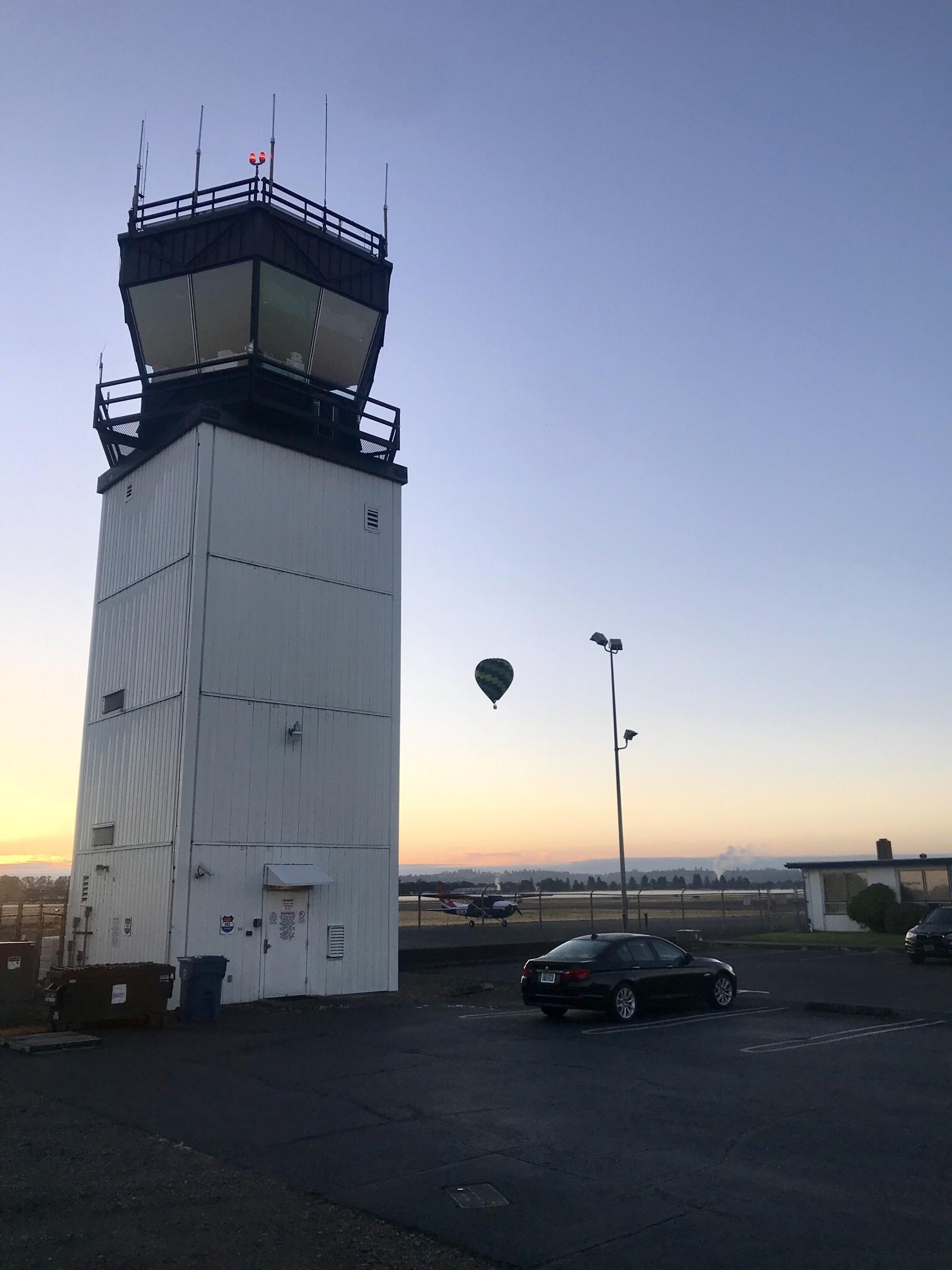Cool shot from the Salem Airport this morning. r/SALEM