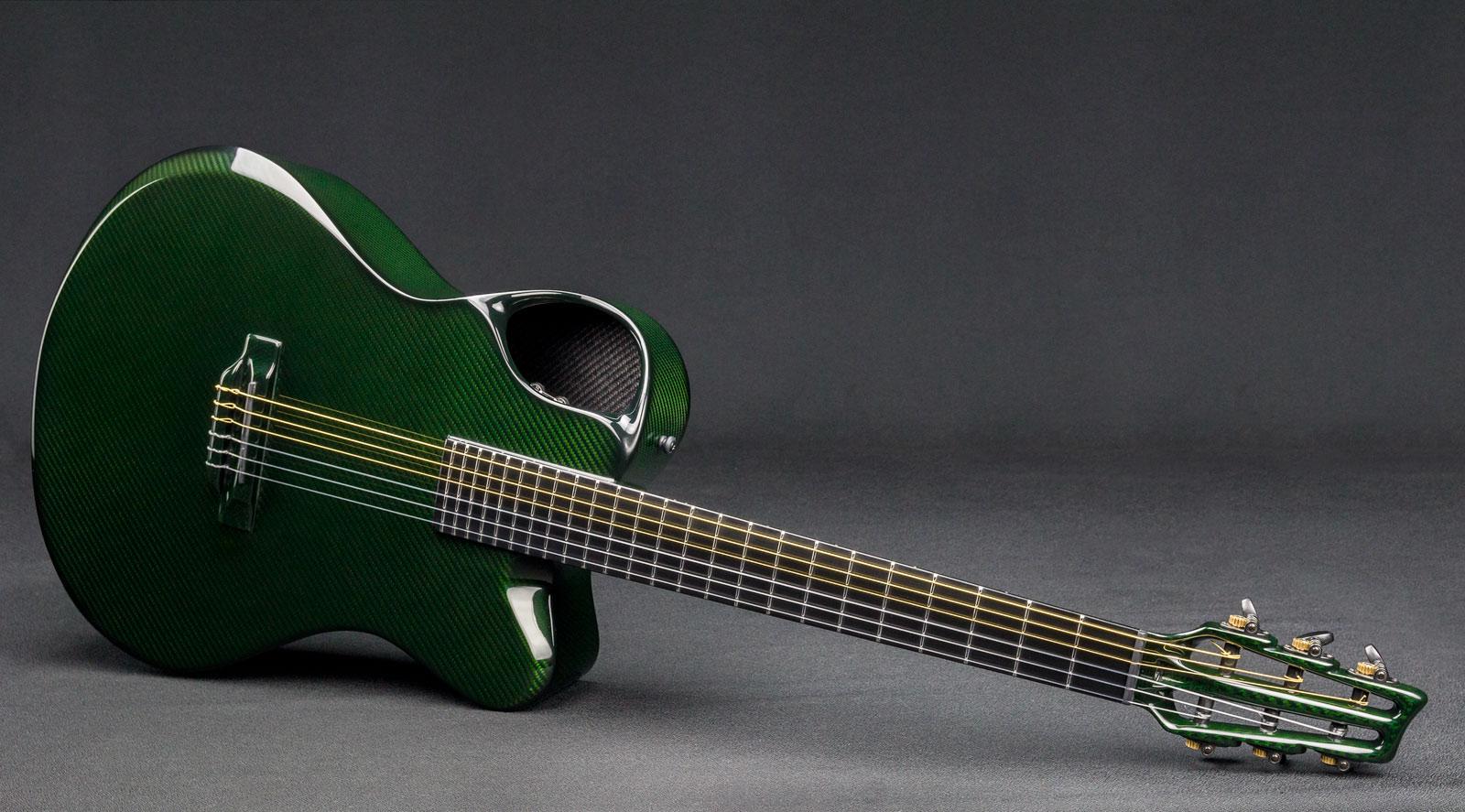 Emerald Guitar x20 Nylon r/AcousticGuitar