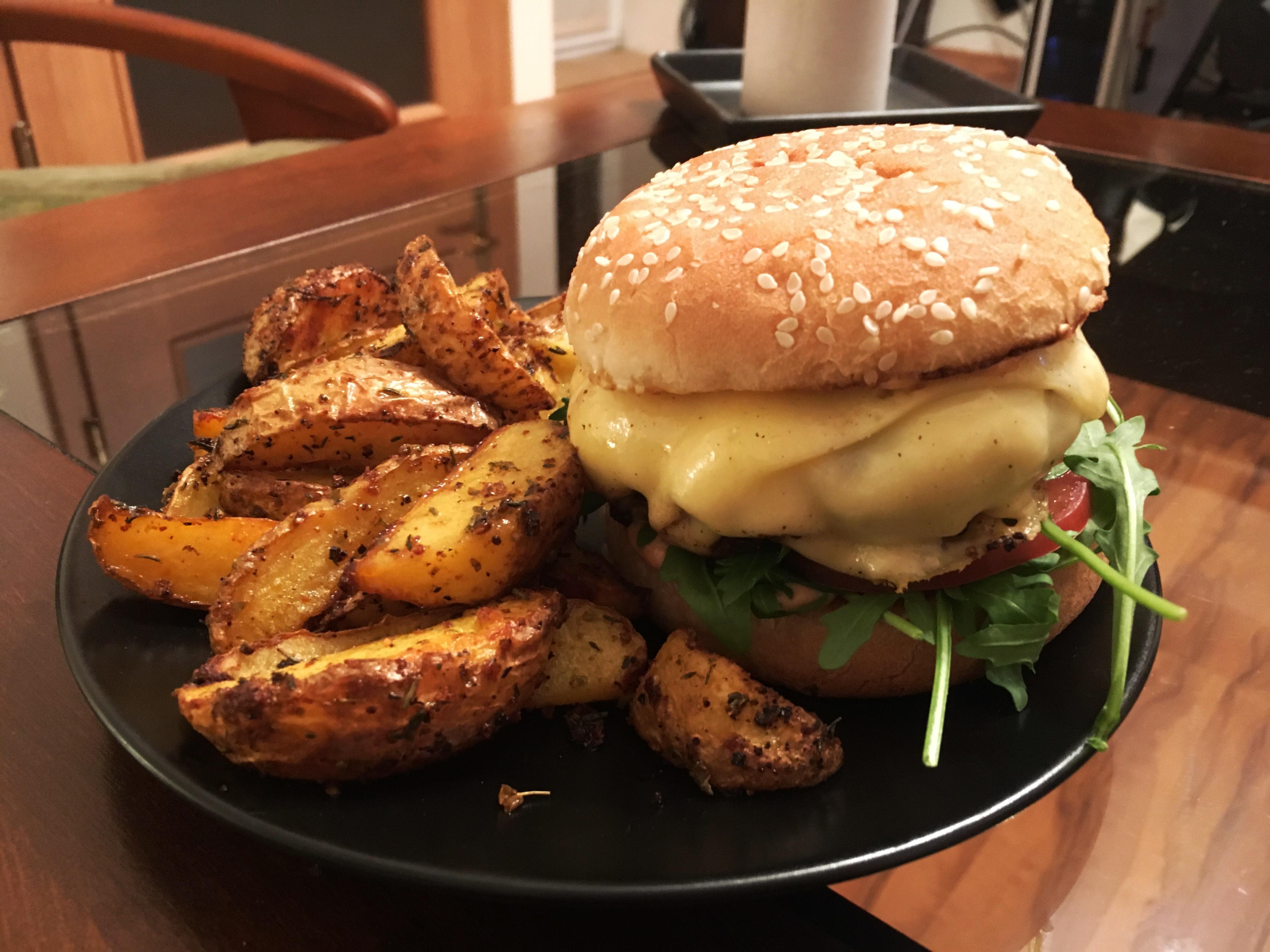 [Homemade] beef burger with oven baked potatoes. r/food