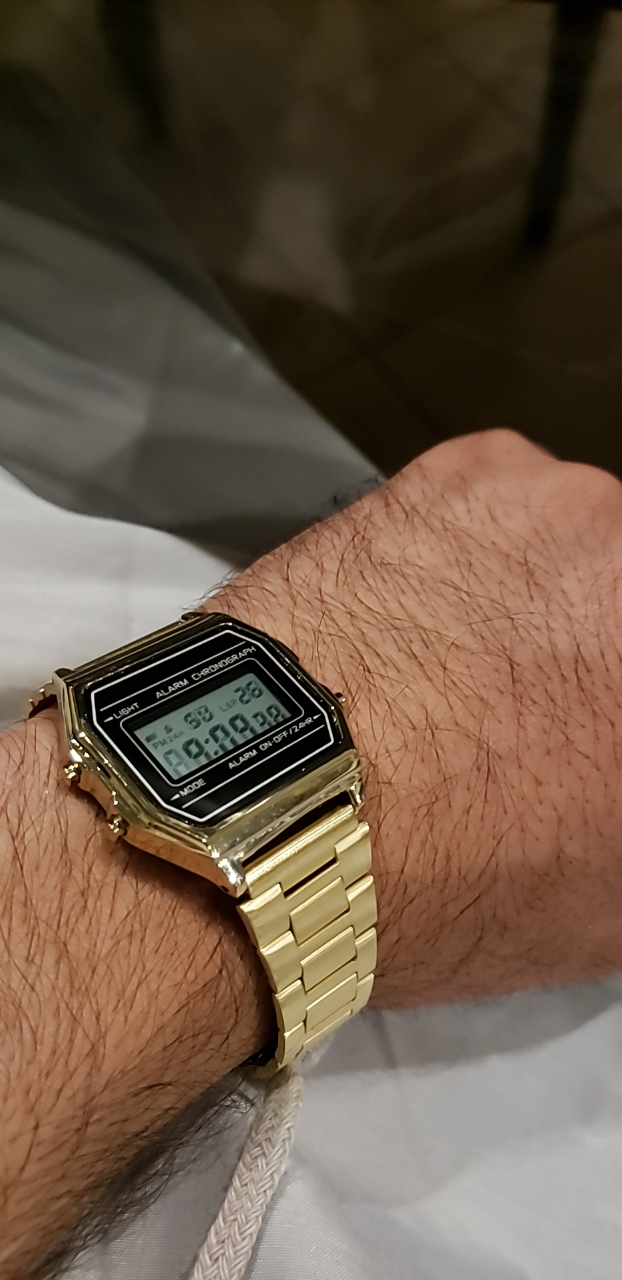 Gold wrist watches, what's tacky and what's retro? r/malefashionadvice