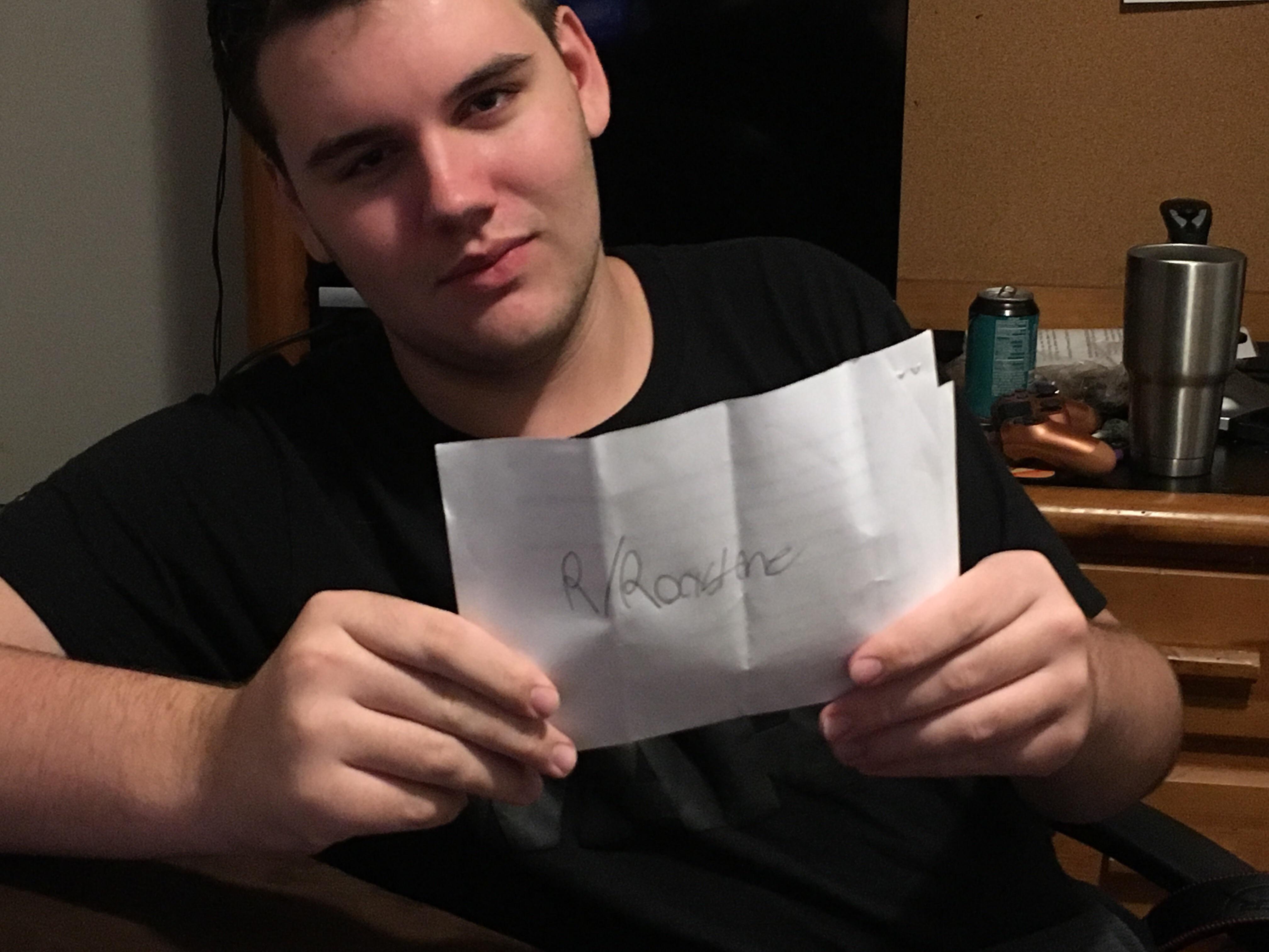 19, new here. Do your jobs Reddit! r/RoastMe