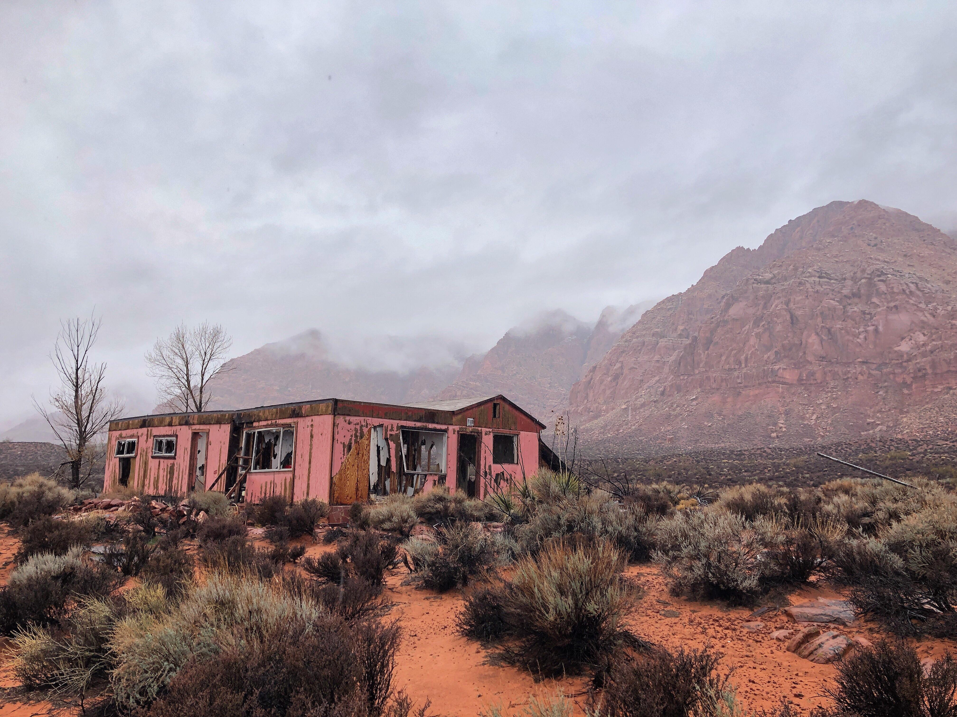 Abandoned house in the deserts of Utah r/WildernessBackpacking