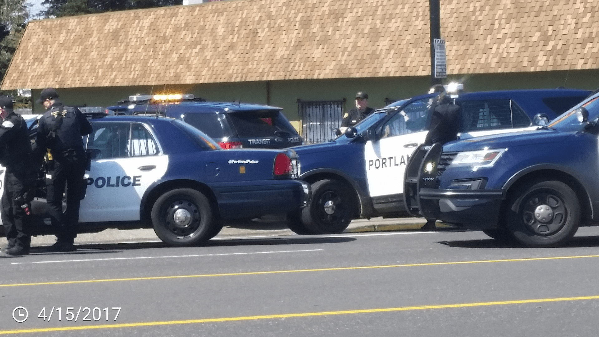 Police standoff on 122nd and stark. Be careful lots of police still