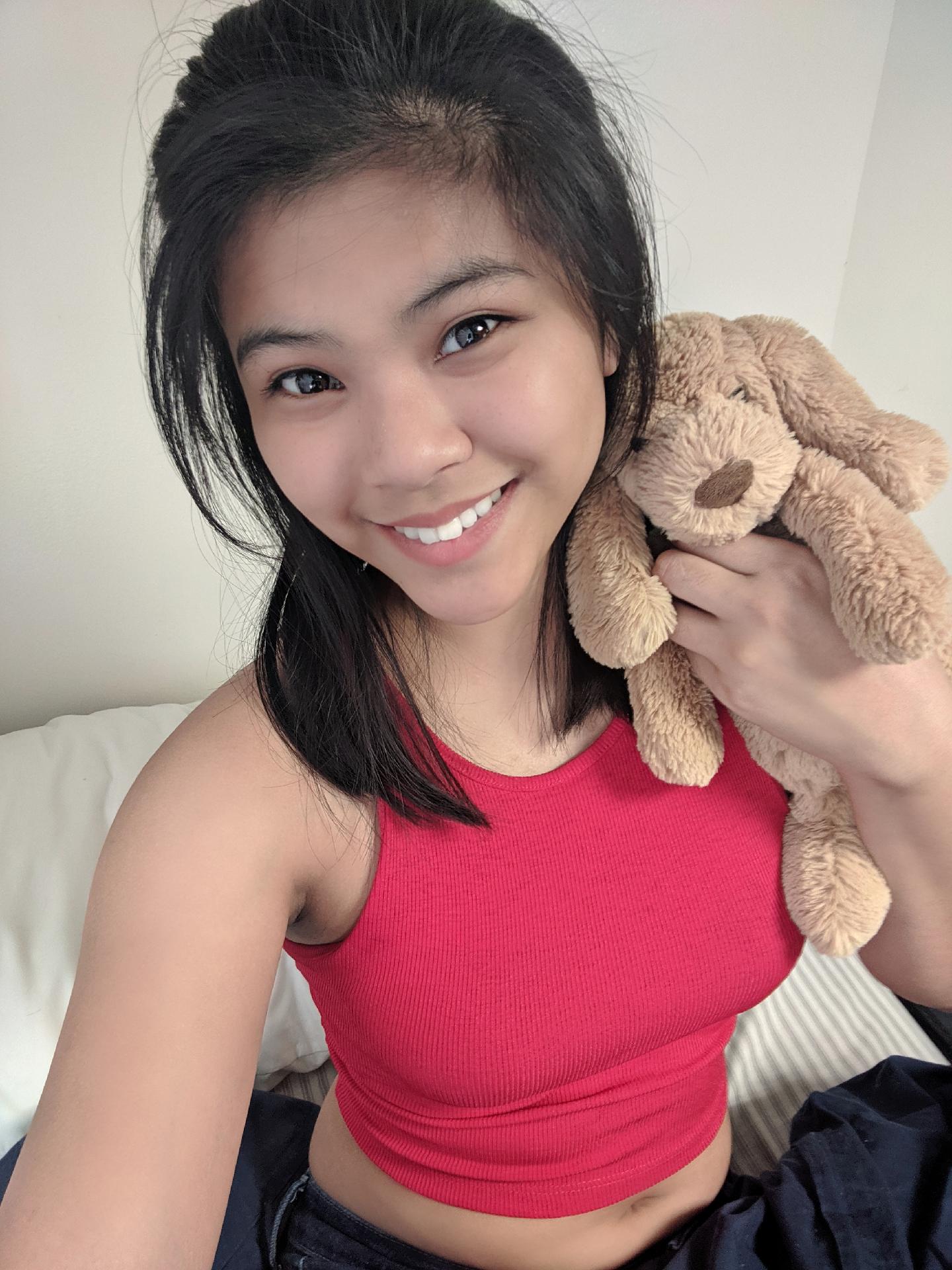 [20] Say hi to JDog! 🤗 r/selfie