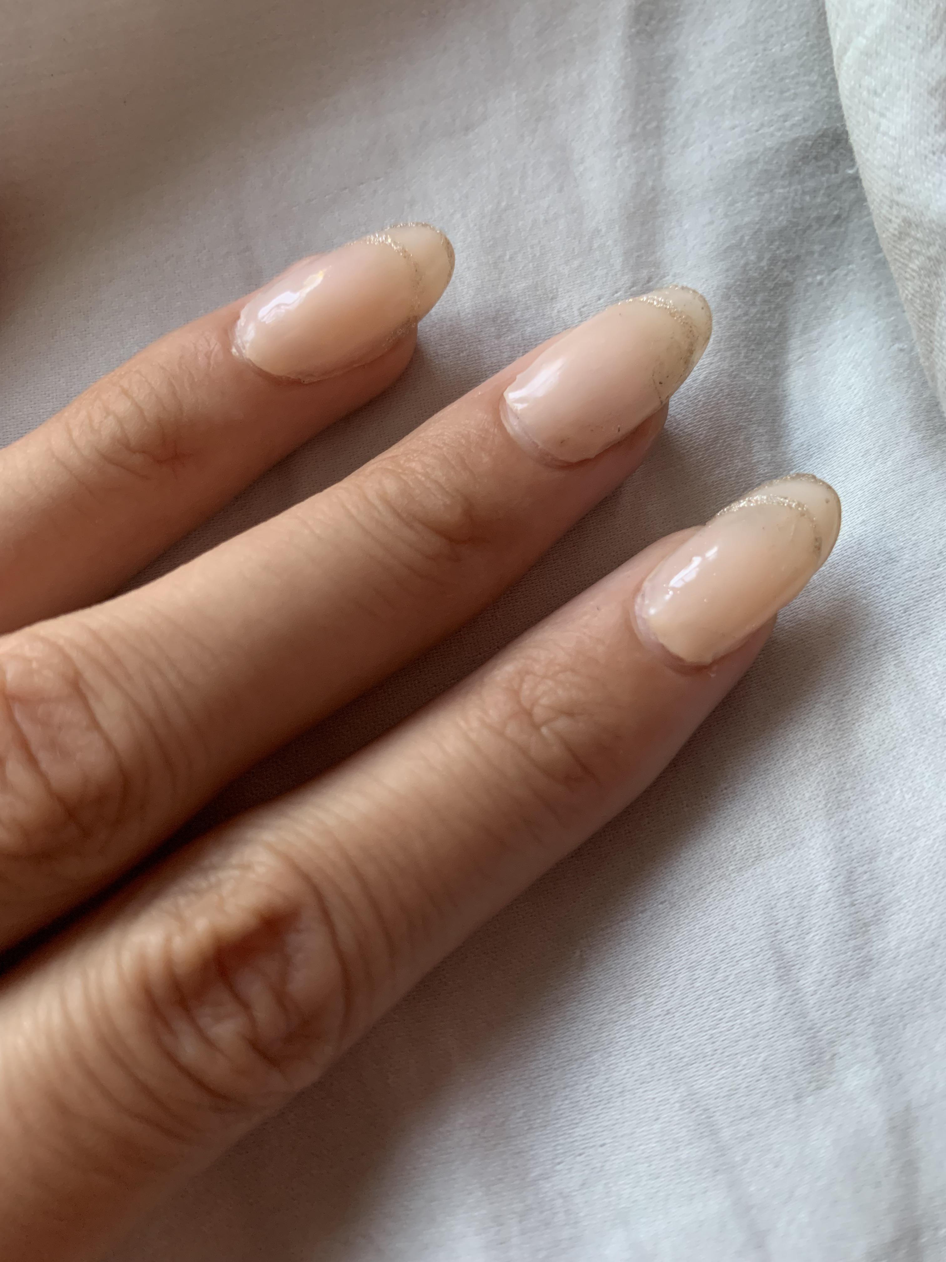 2 weeks nail growth… why do my nails grow so slow?? r/Nails