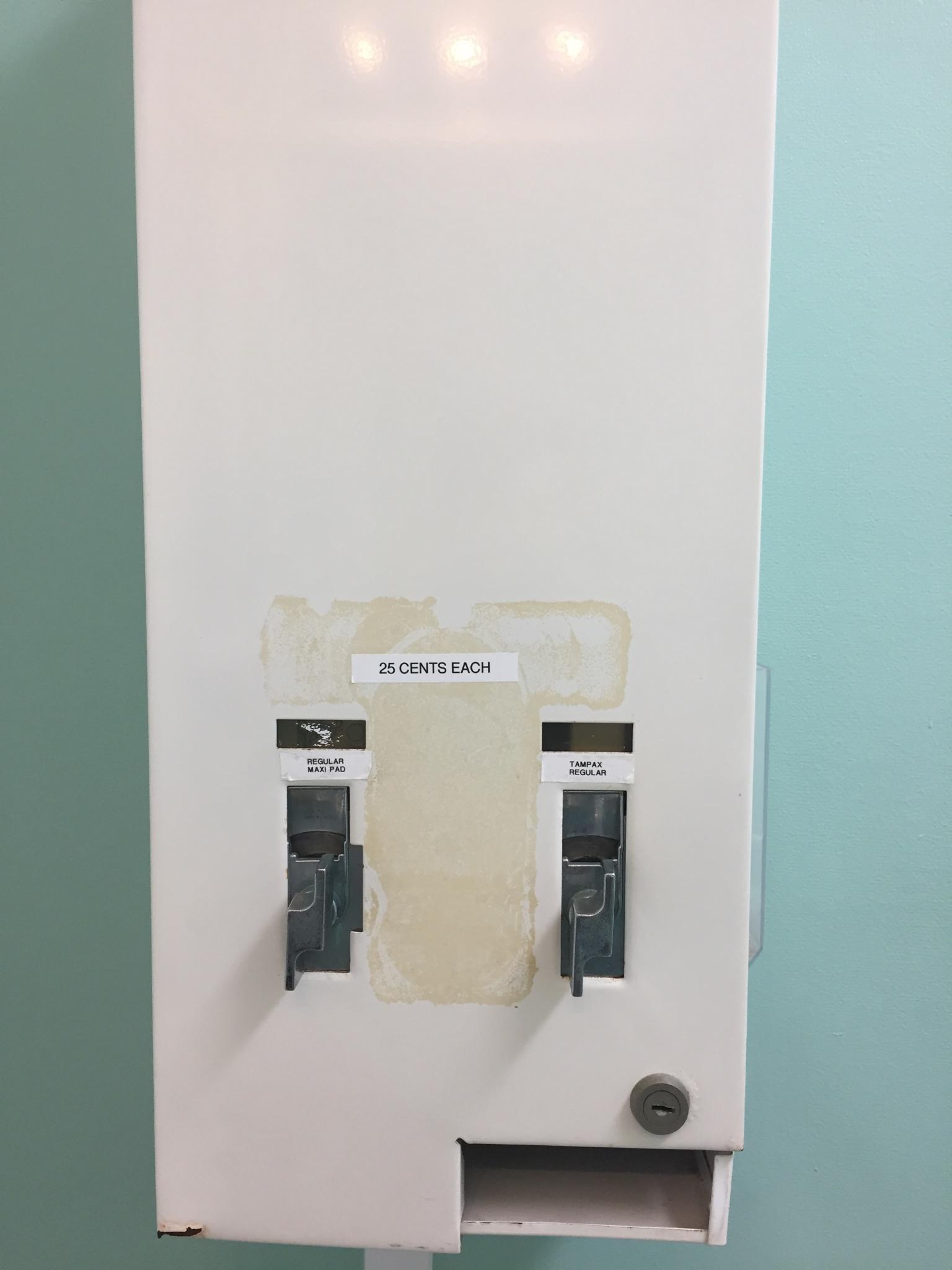 Surprised bathroom vending machine r/Pareidolia