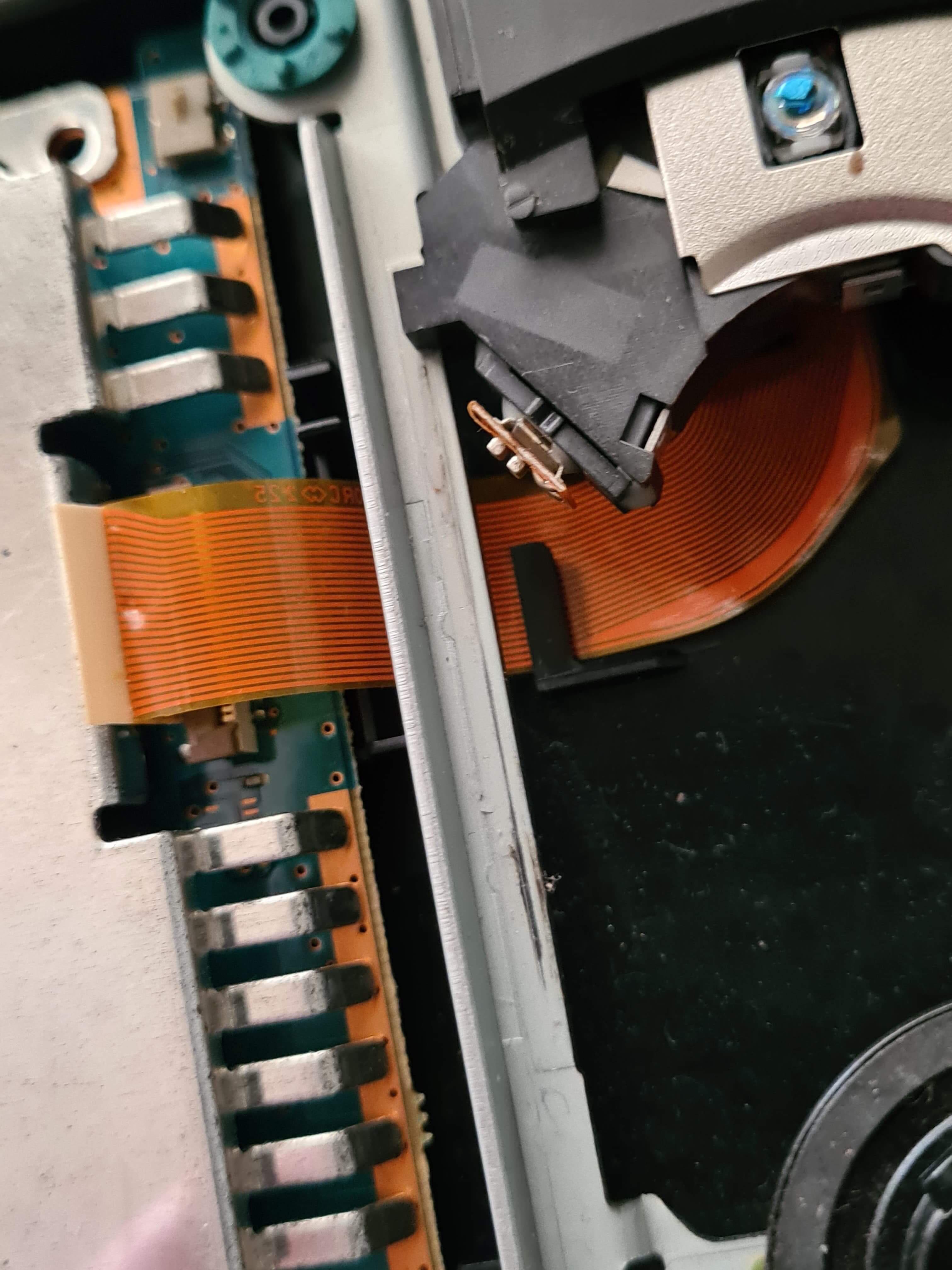 Damaged PS2 Ribbon Cable? r/consolerepair