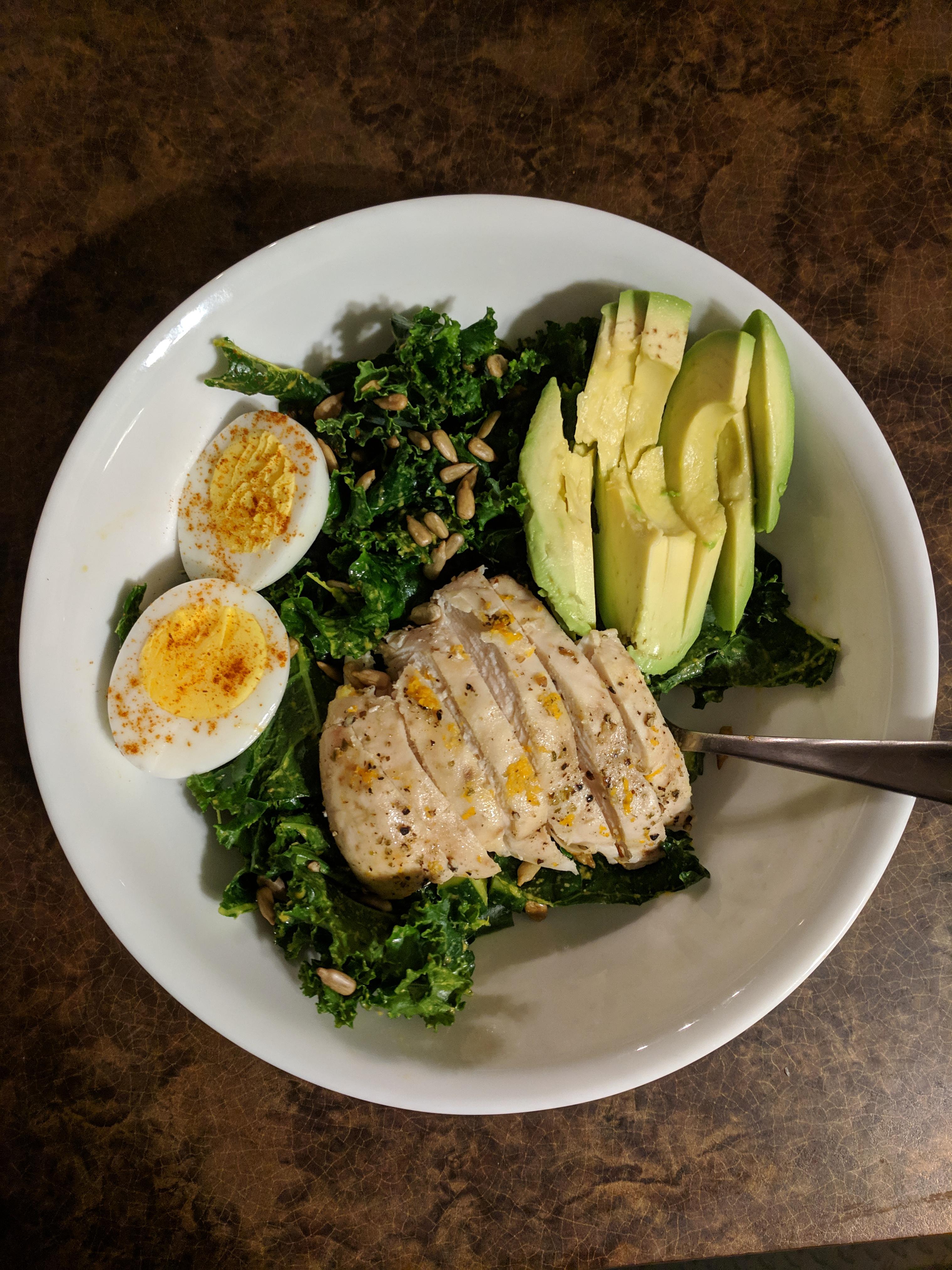 [Homemade] Kale salad with egg, avocado, roasted chicken, sunflower