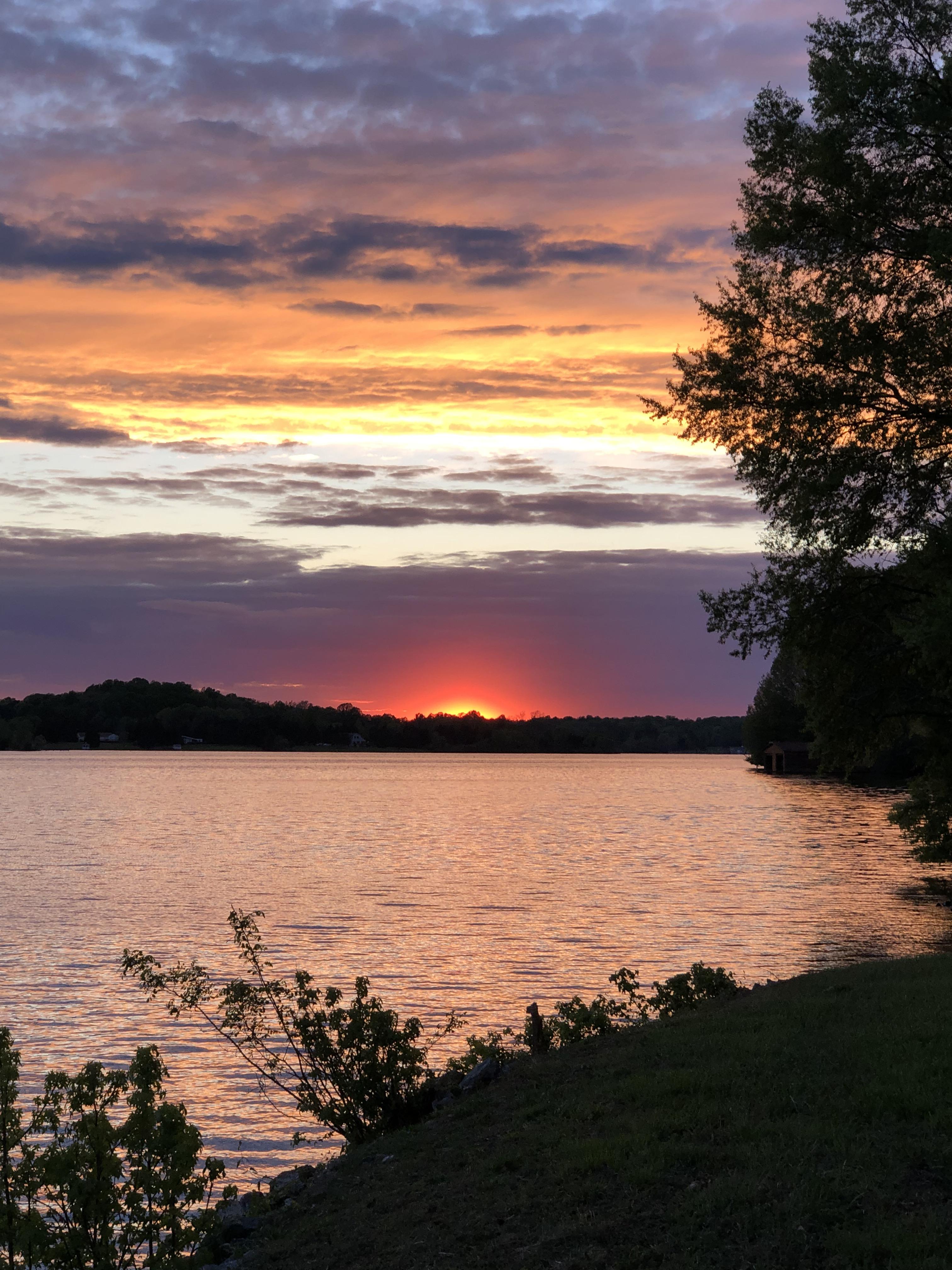 Lake Anna VA Easter Sunset r/pics