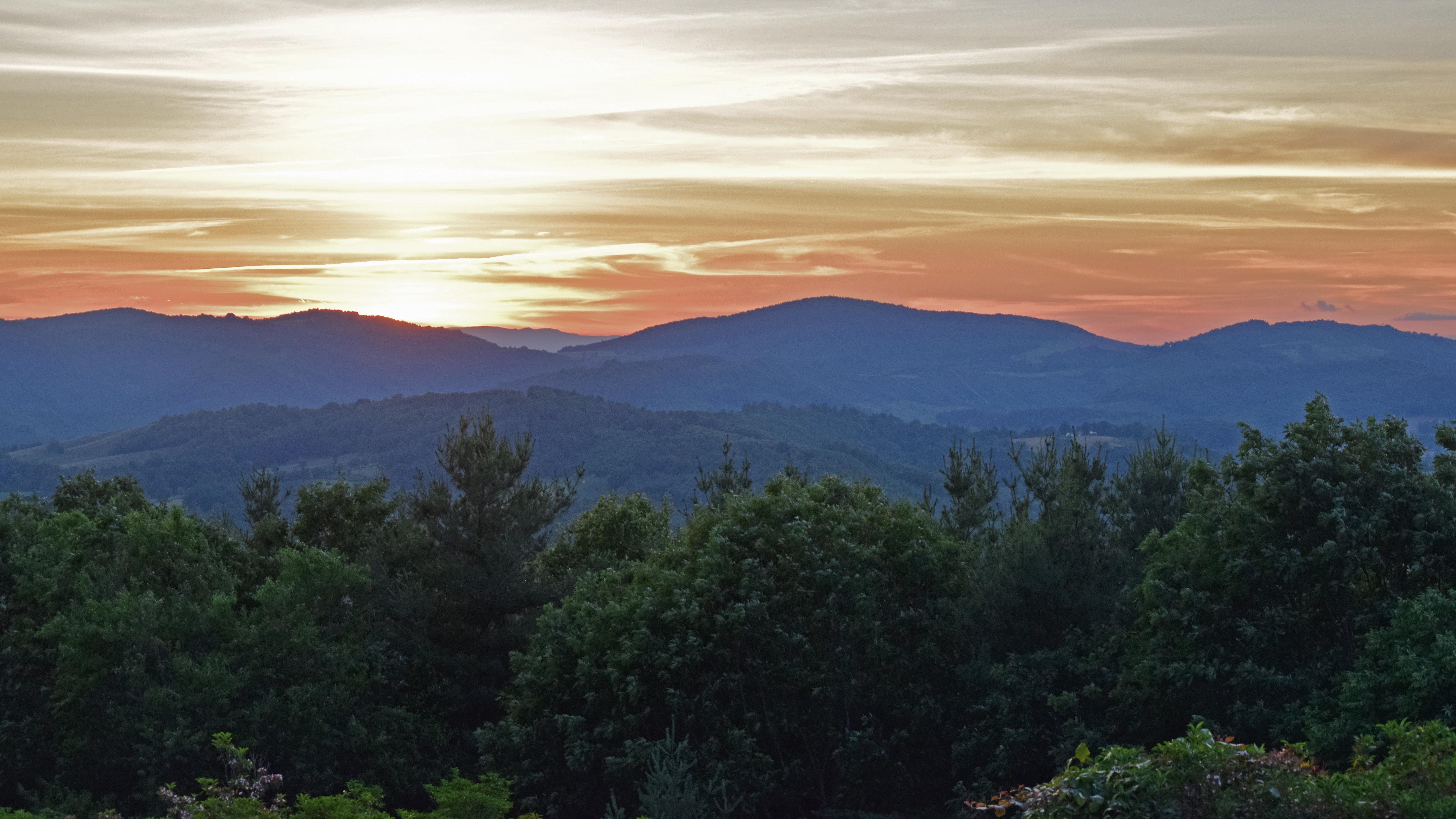 [OC] Sunset On The Blue Ridge Parkway, Alleghany County NC [5590*3369