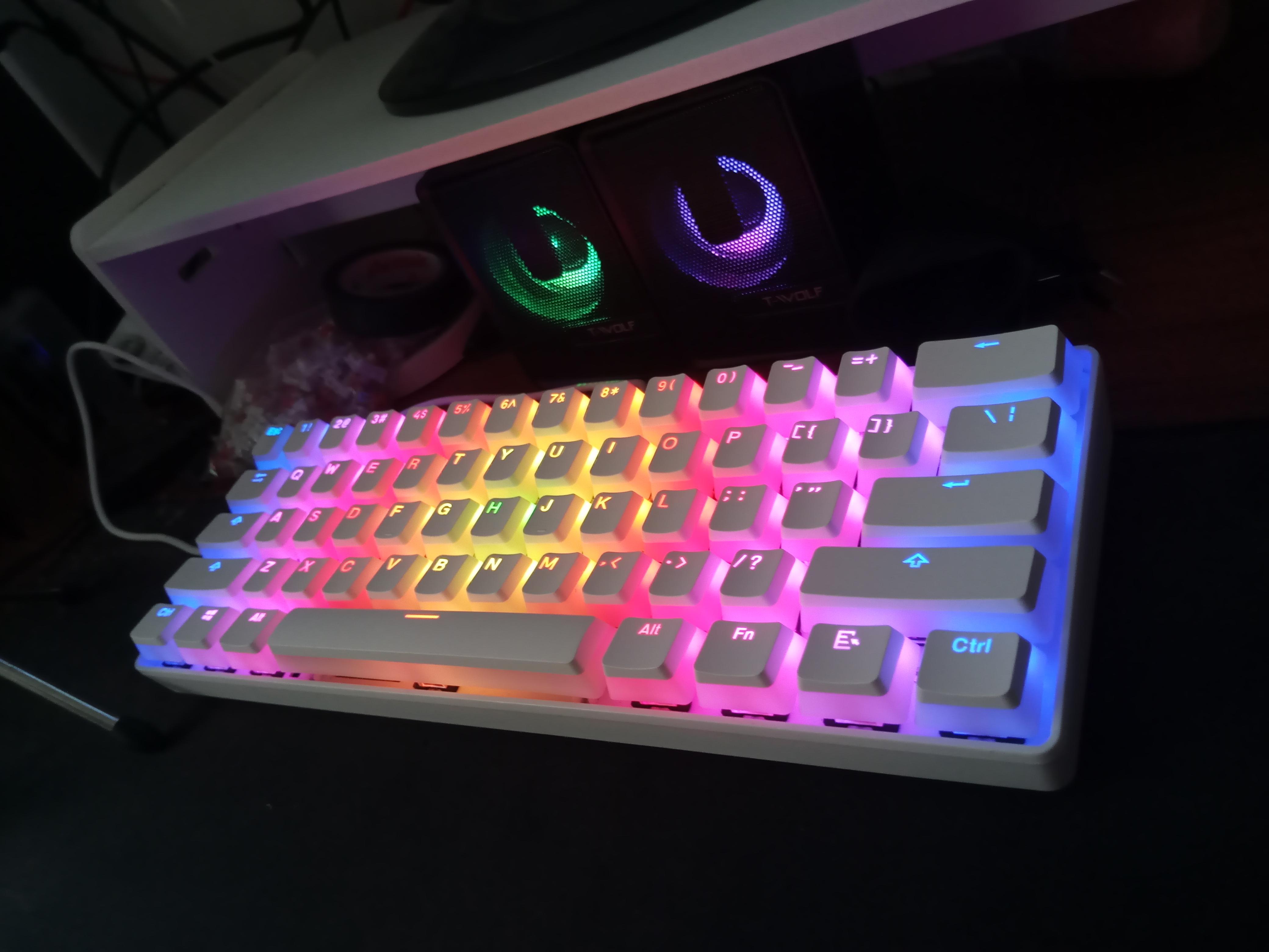 9 white pudding keycaps r/MechanicalKeyboards