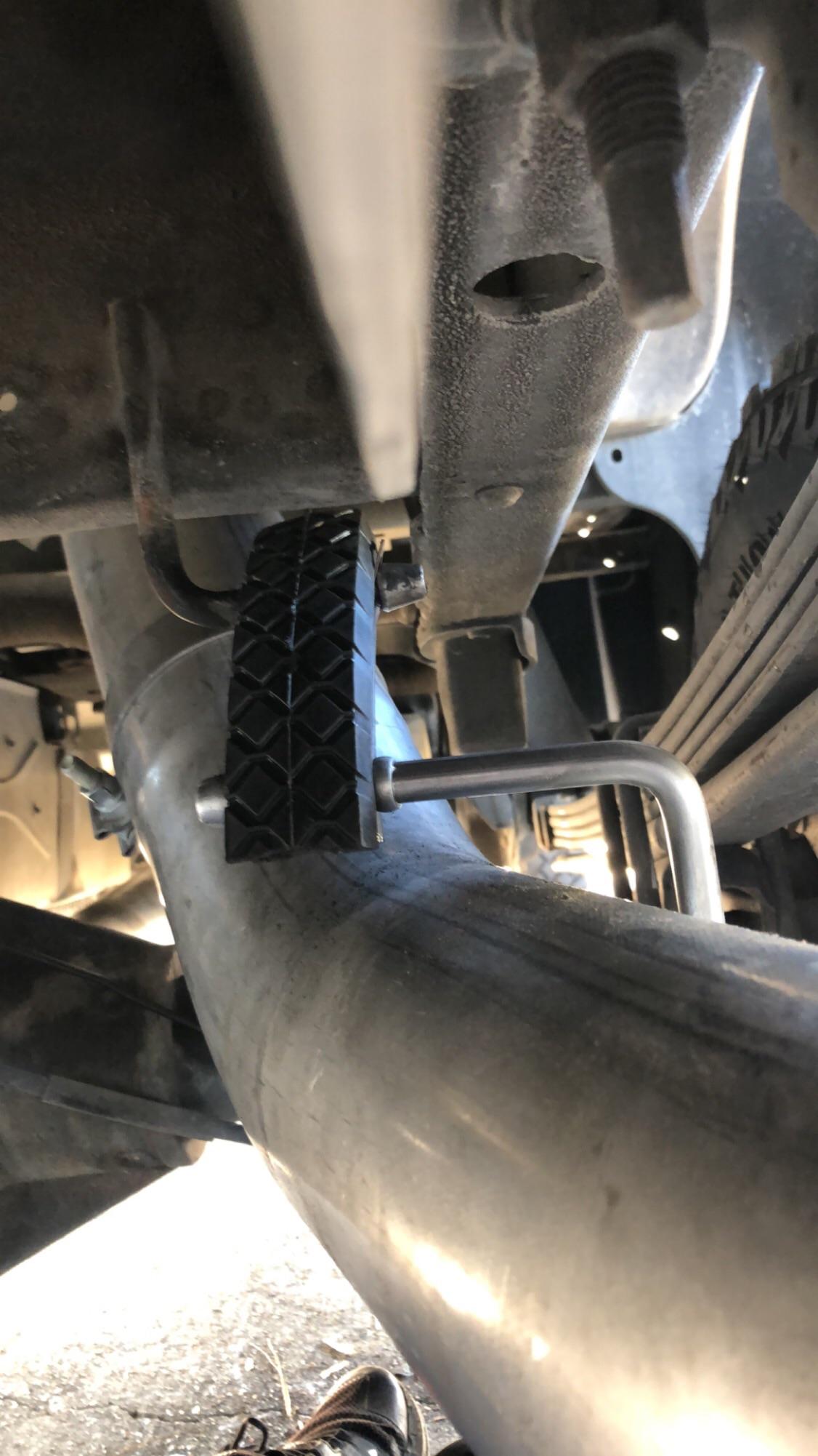 Lawn mower tires make perfect exhaust hangers r/drivermacgyver